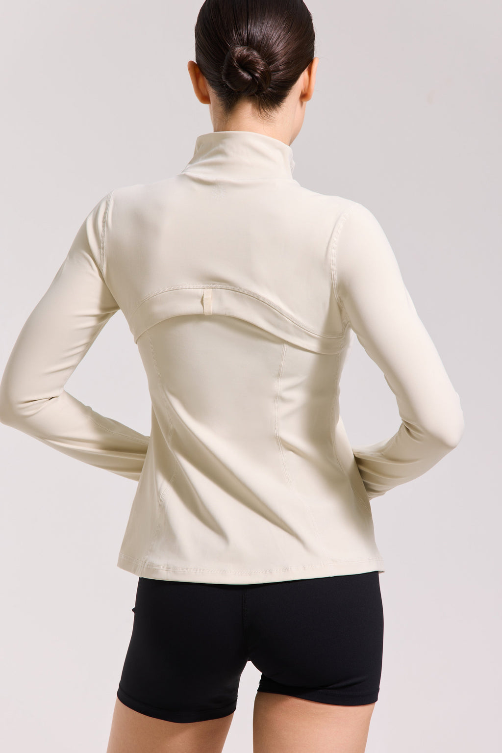 Veste Arya
