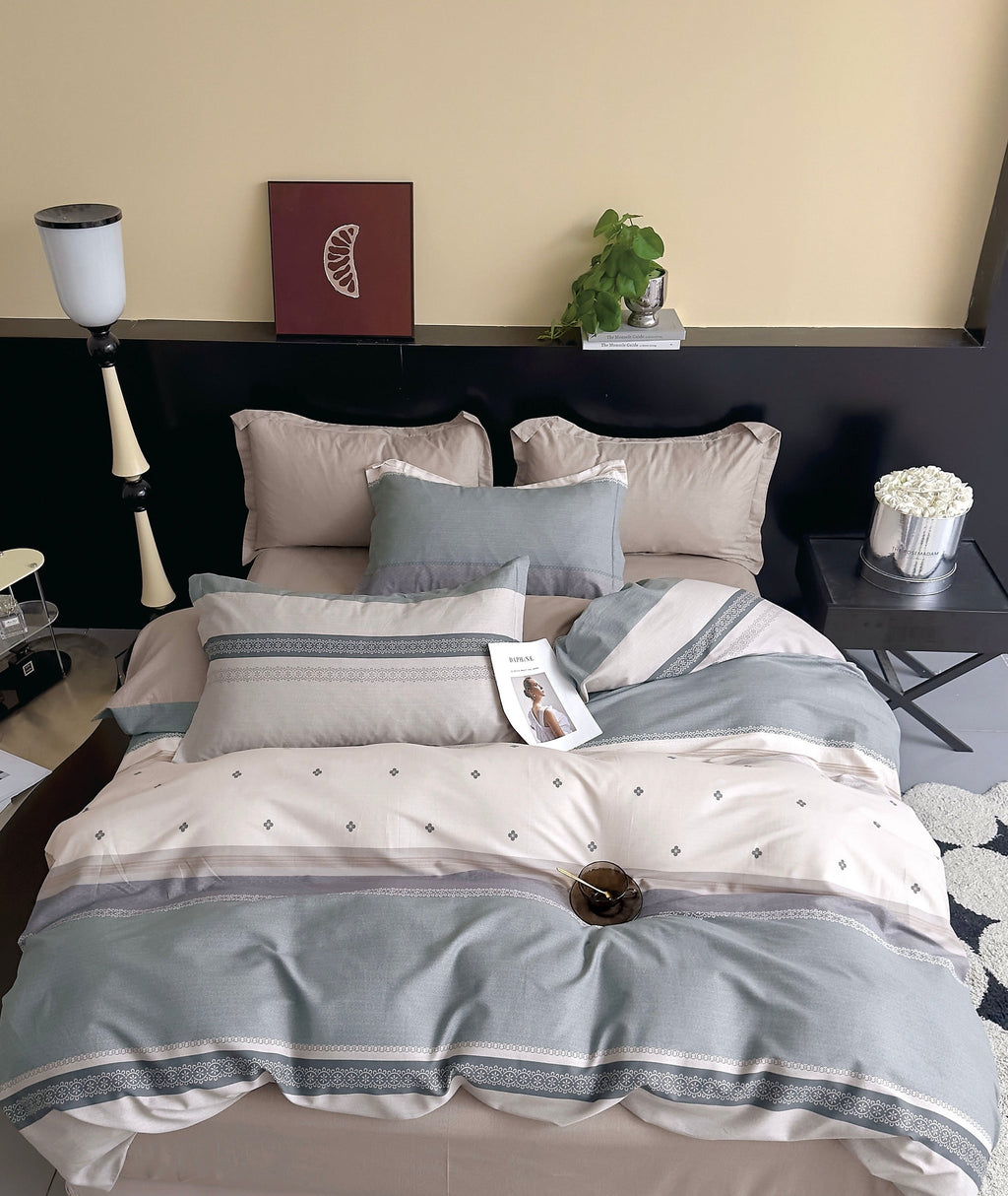 Parure De Couette Imprimé Double Face + 2 Taies D'Oreiller Volant Plat Piqué - 100% Percale Pur Coton Peigné