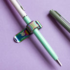 Clip Porte-Stylo - Iridescent