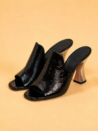 Sade In Black Naplak