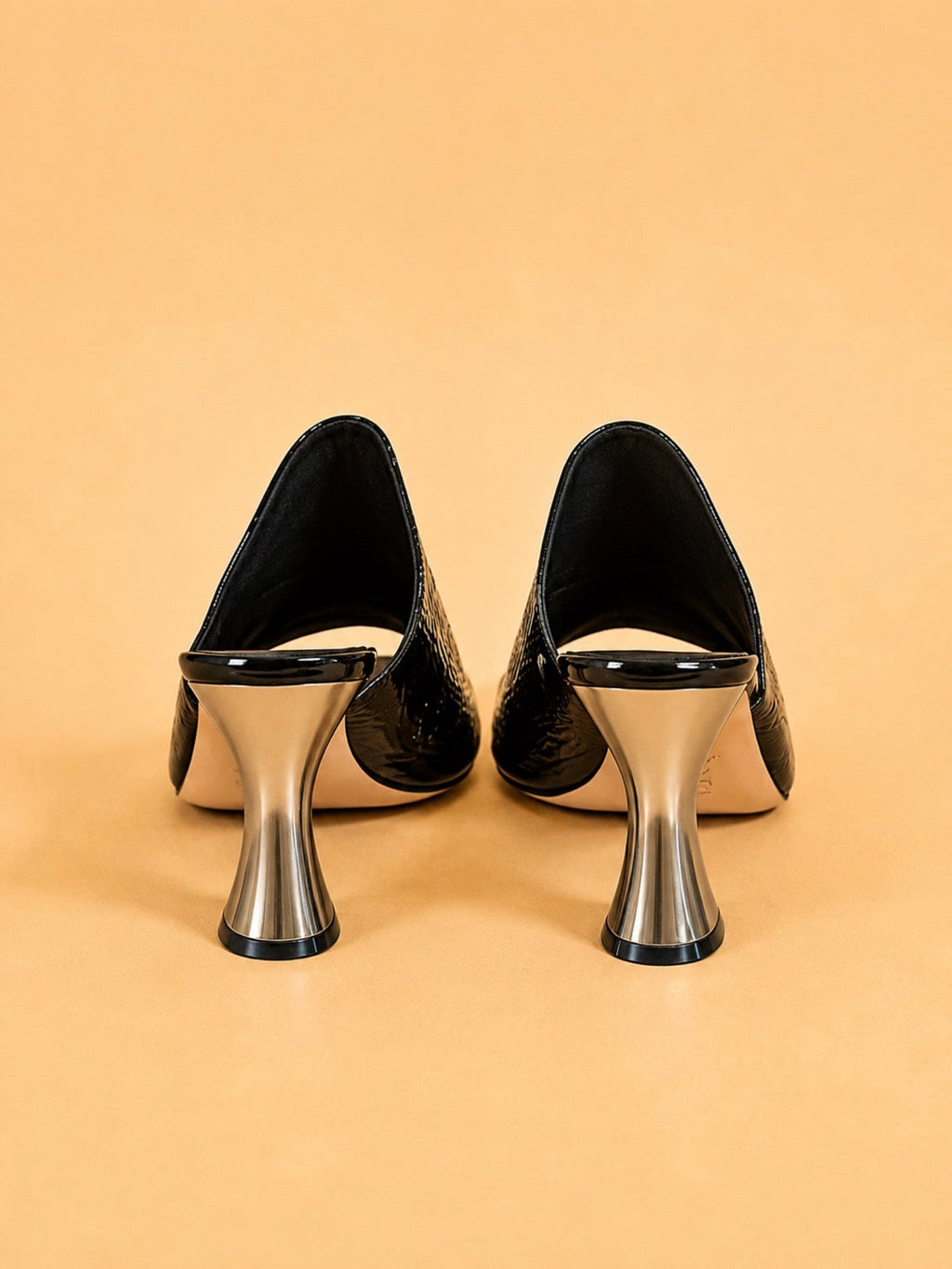Sade In Black Naplak