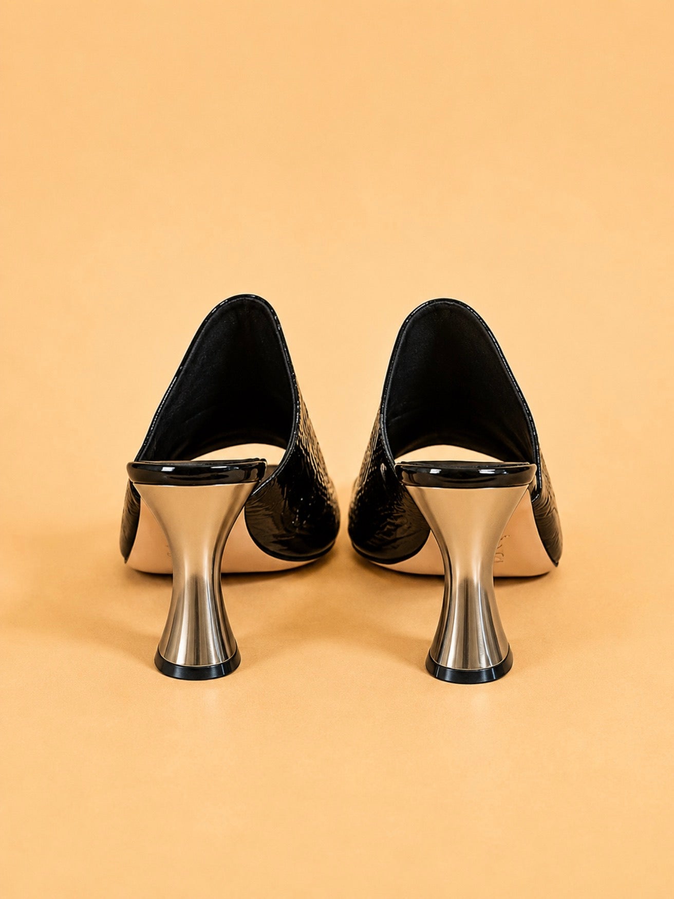 Sade In Black Naplak