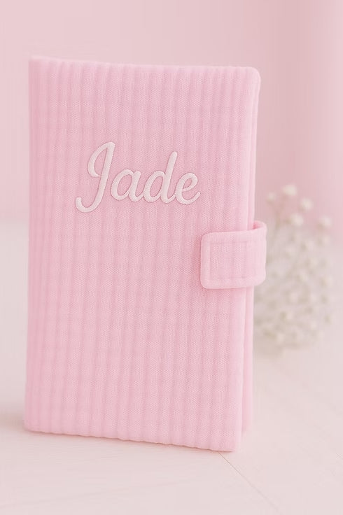 L'Essentiel - Protège Carnet De Santé Rose Poupette - À Personnaliser