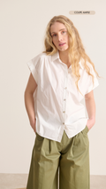 Chemise blanche sans manches en popeline avec découpes et fronces délicates vêtement femme Garance Paris