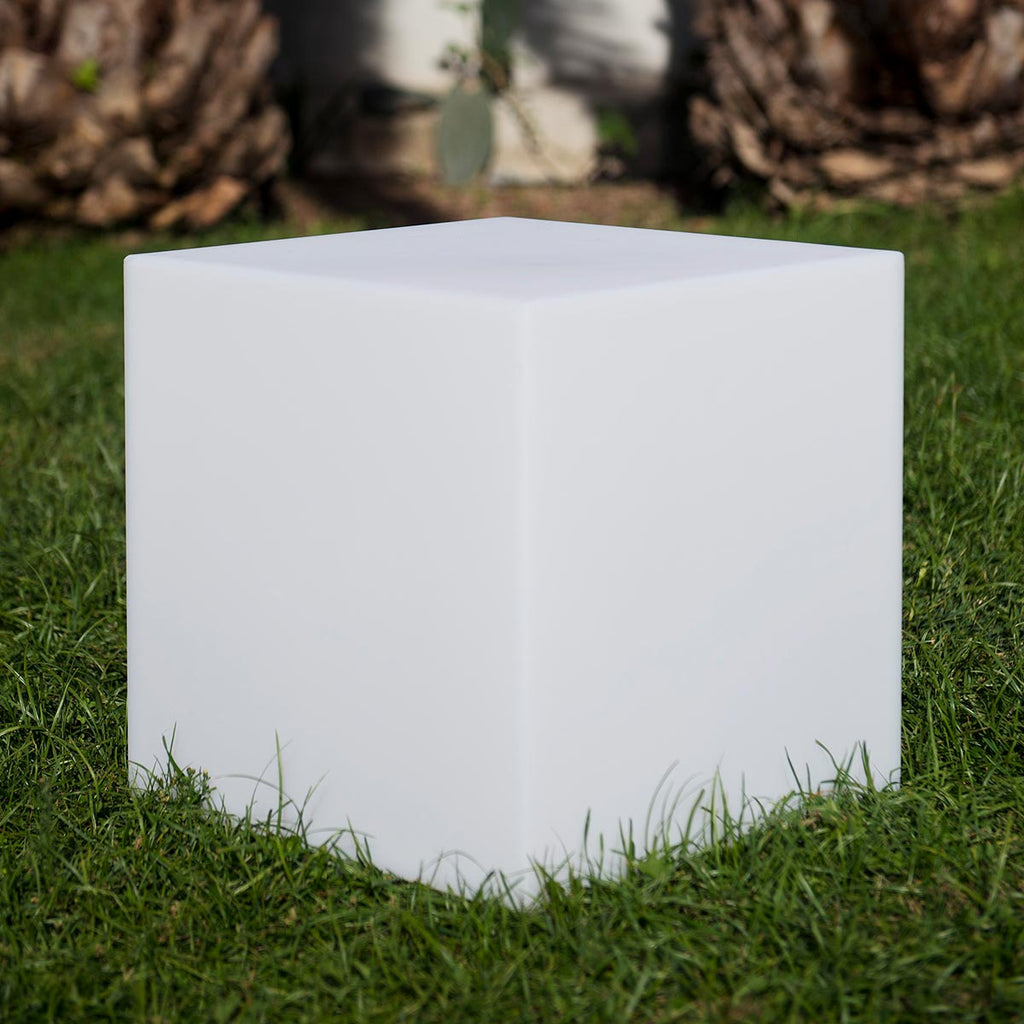 Cube lumineux tabouret sans fil LED multicolore dimmable CARRY 40cm avec télécommande et socle à induction - REDDECO.com