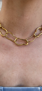 Collier Outline