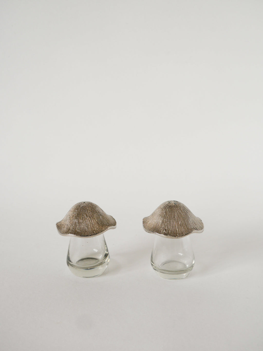 Sel Et Poivre En Métal Argenté Et Verre, Champignons, 1930