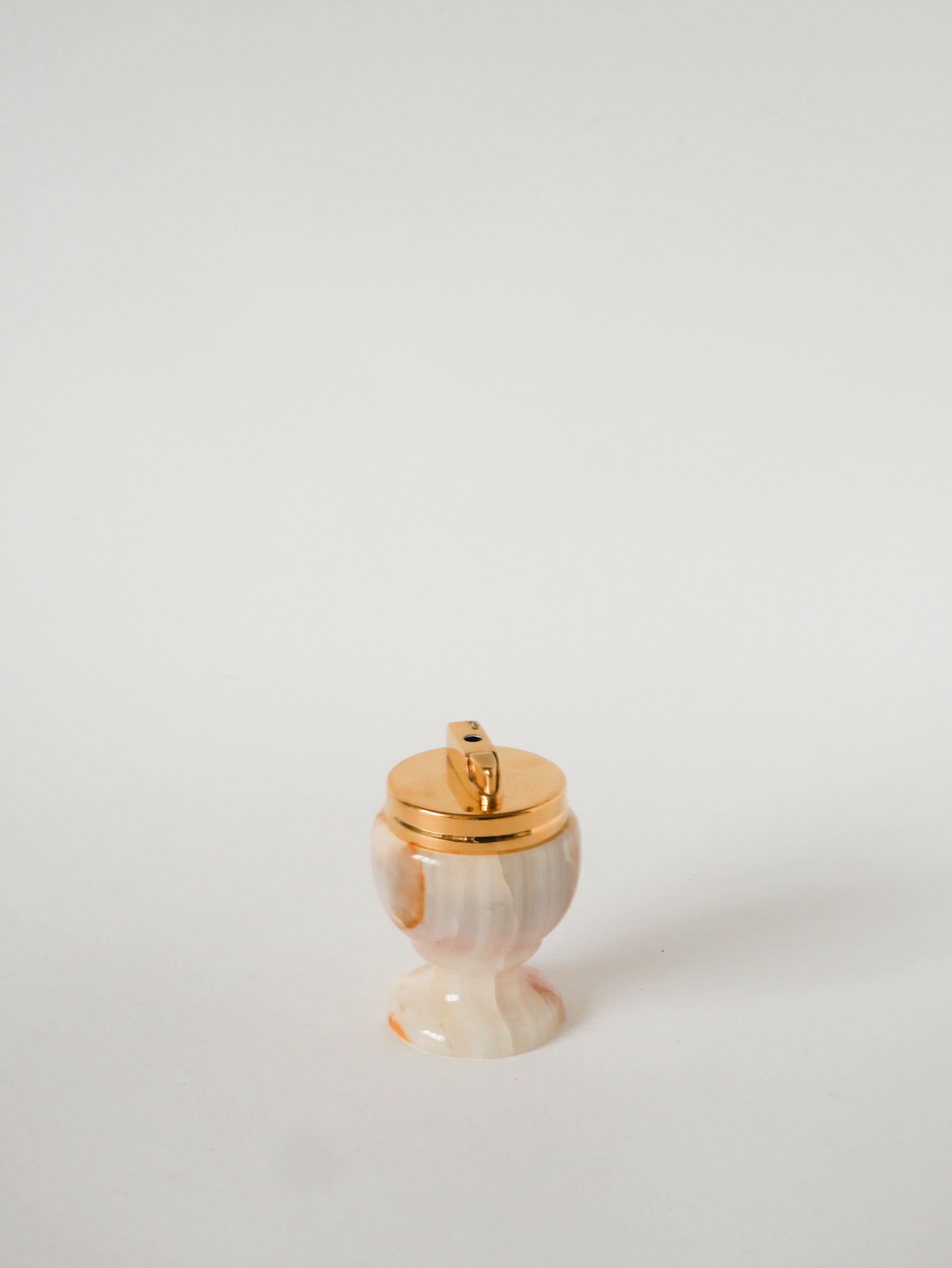 Briquet En Onyx, Beige Et Marron, 1970