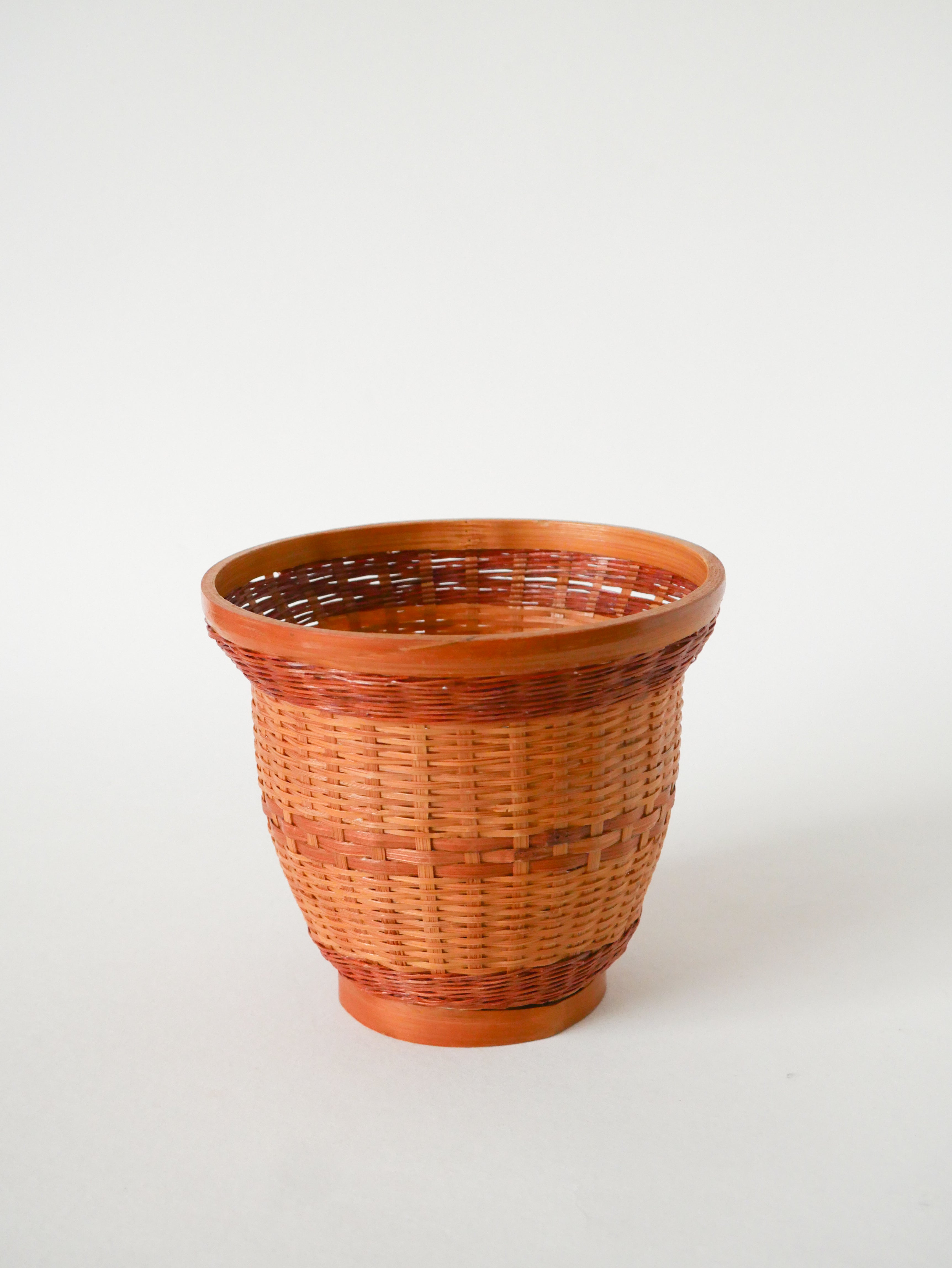 Cache-Pot En Rotin, 1970 - 12 X 14.5 Cm