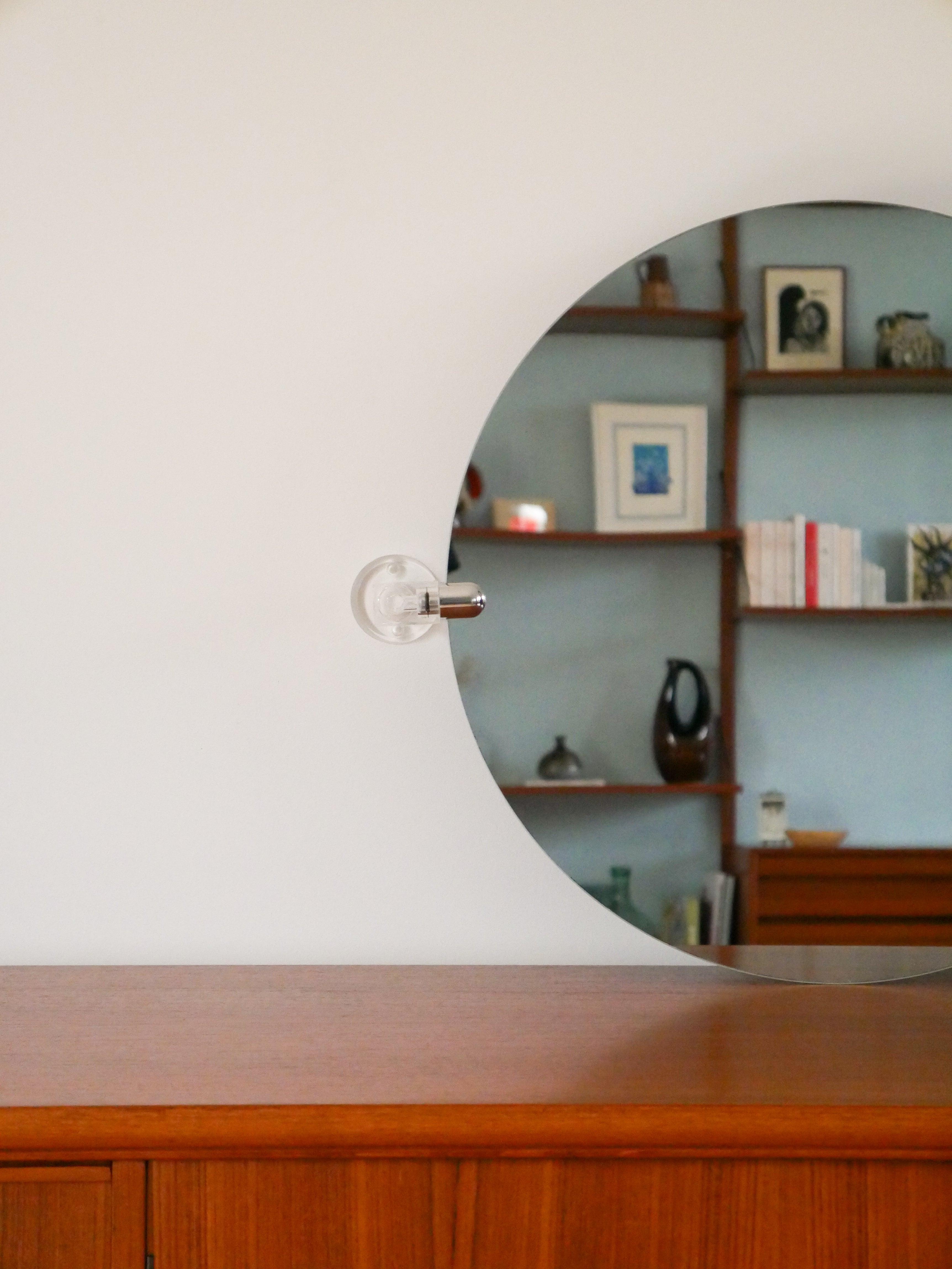 Grand Miroir En Plexi, Forme Ronde, Design, 1970 - 60 X 50 Cm
