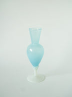 Vase En Opaline Pieds Torsadé, Bleu Ciel Et Blanc, 1960