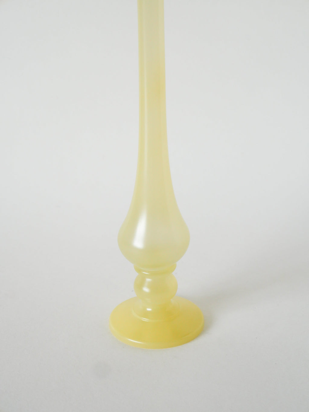 Grand Vase Soliflore En Opaline, Jaune Pastel, 1970