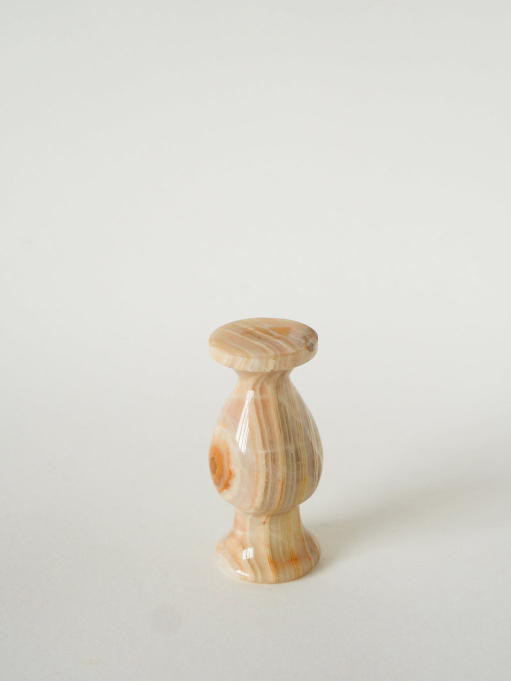 Petit Vase En Onyx, Beige, 1970 - 11.5 X 6 Cm
