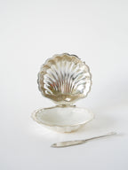Beurrier Coquillage En Inox Et Verre Blanc - Avec Couteau - 1970