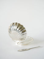 Beurrier Coquillage En Inox Et Verre Blanc - Avec Couteau - 1970