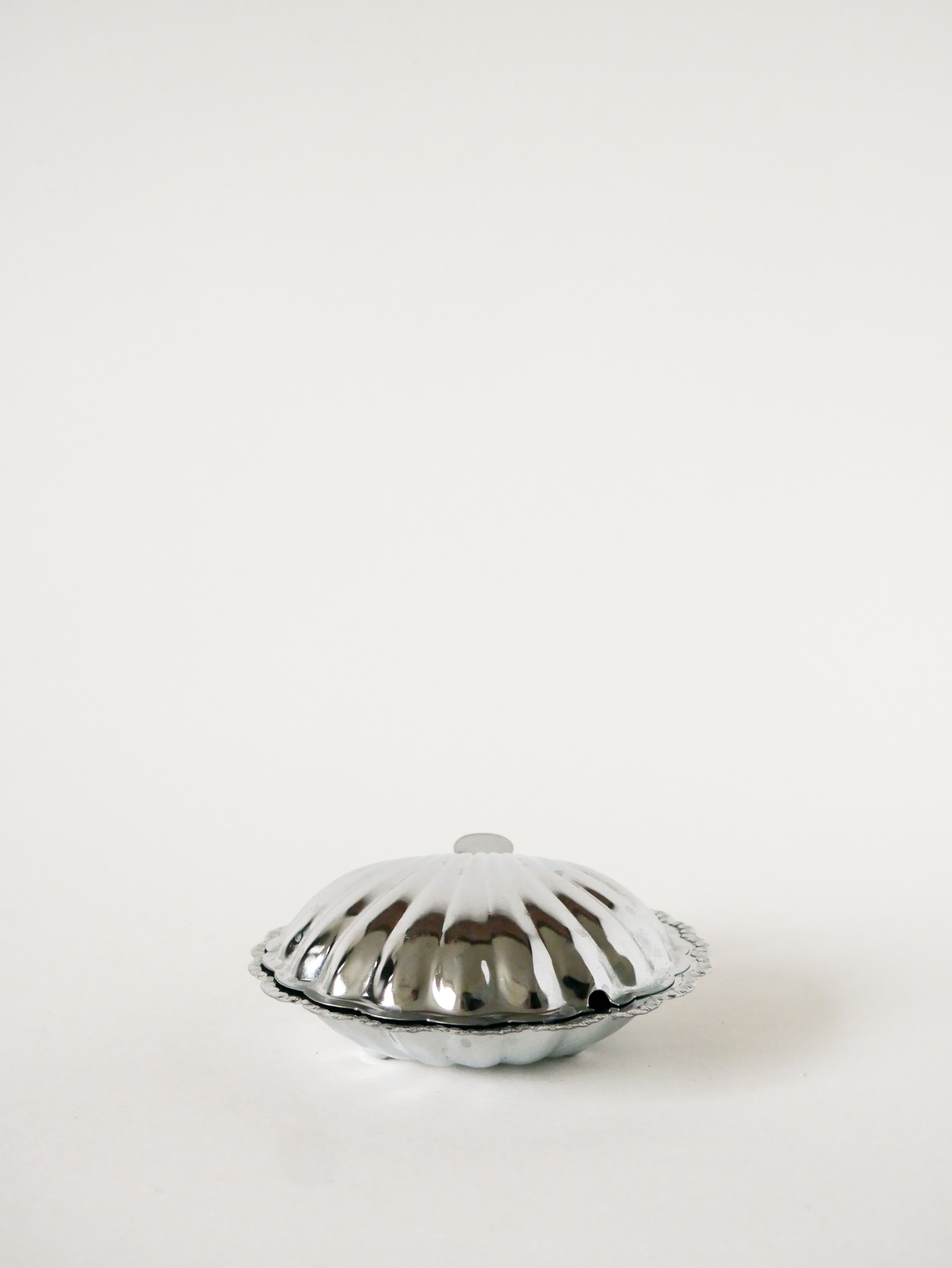 Vide-Poche Coquillage En Inox Avec Intérieur En Verre Bleu - Design 1970