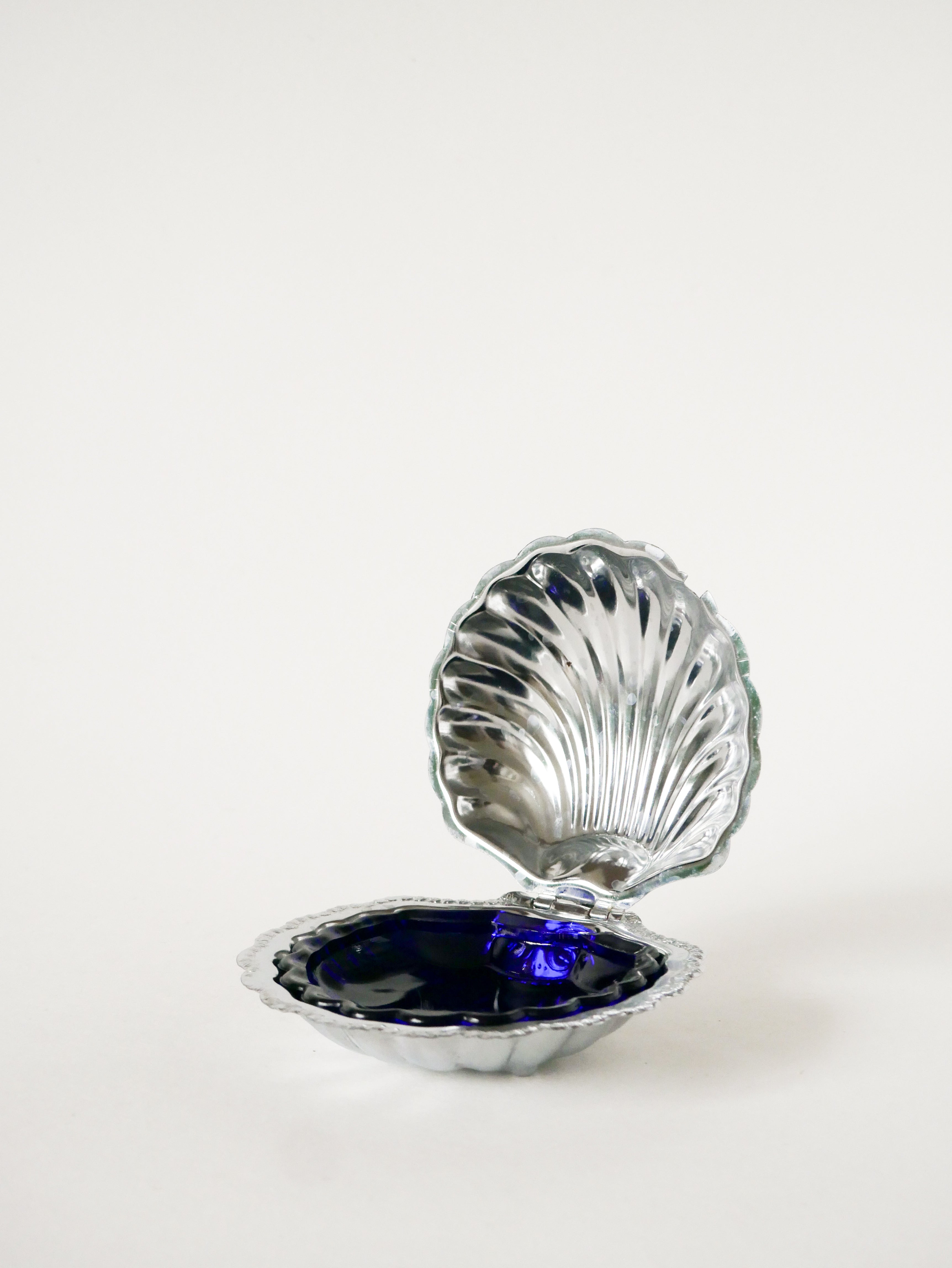 Vide-Poche Coquillage En Inox Avec Intérieur En Verre Bleu - Design 1970