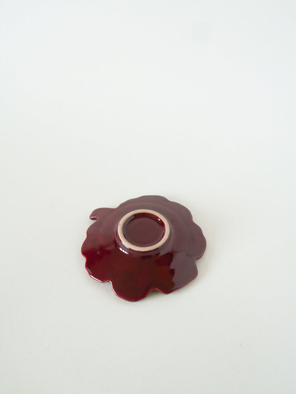 Vide-Poche Feuille En Barbotine, Bordeaux, 1970 - 14 X 14 Cm
