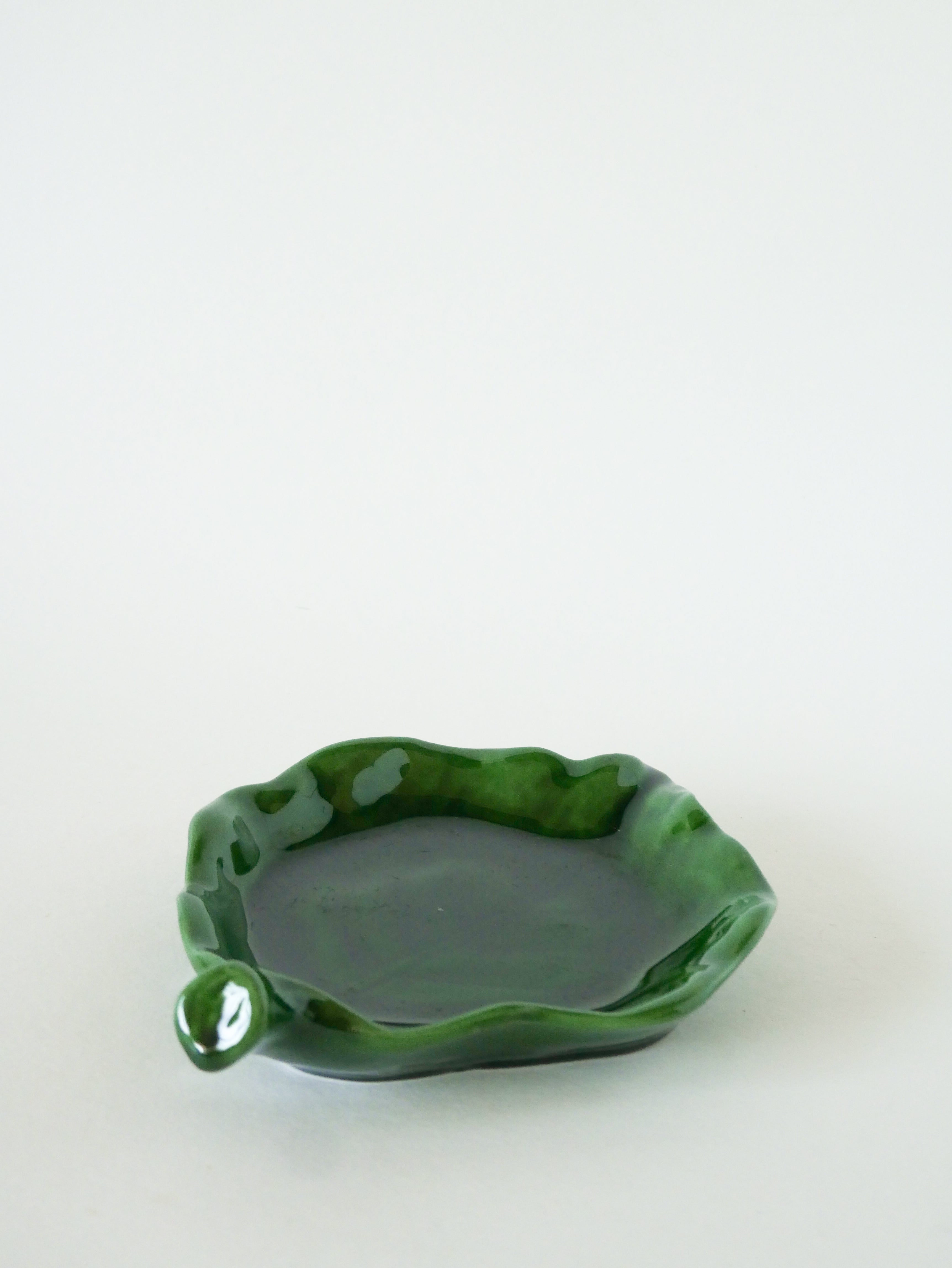 Vide-Poche Feuille En Barbotine, Vert, 1970 - 14 X 14 Cm