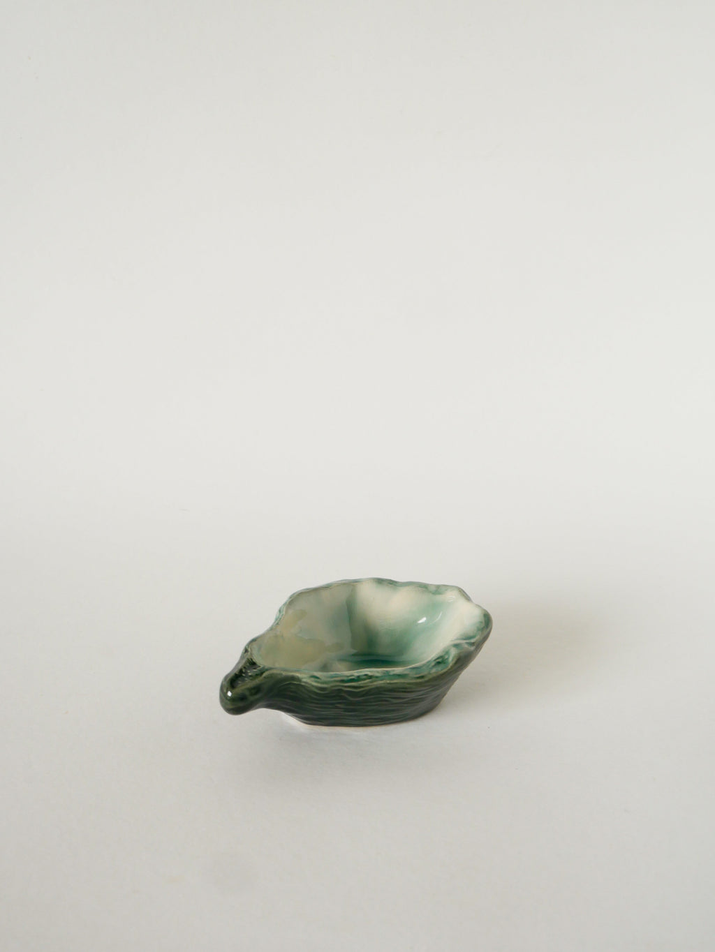 Vide-Poche En Barbotine, Huître, 1970 - 14.5 X 9 Cm