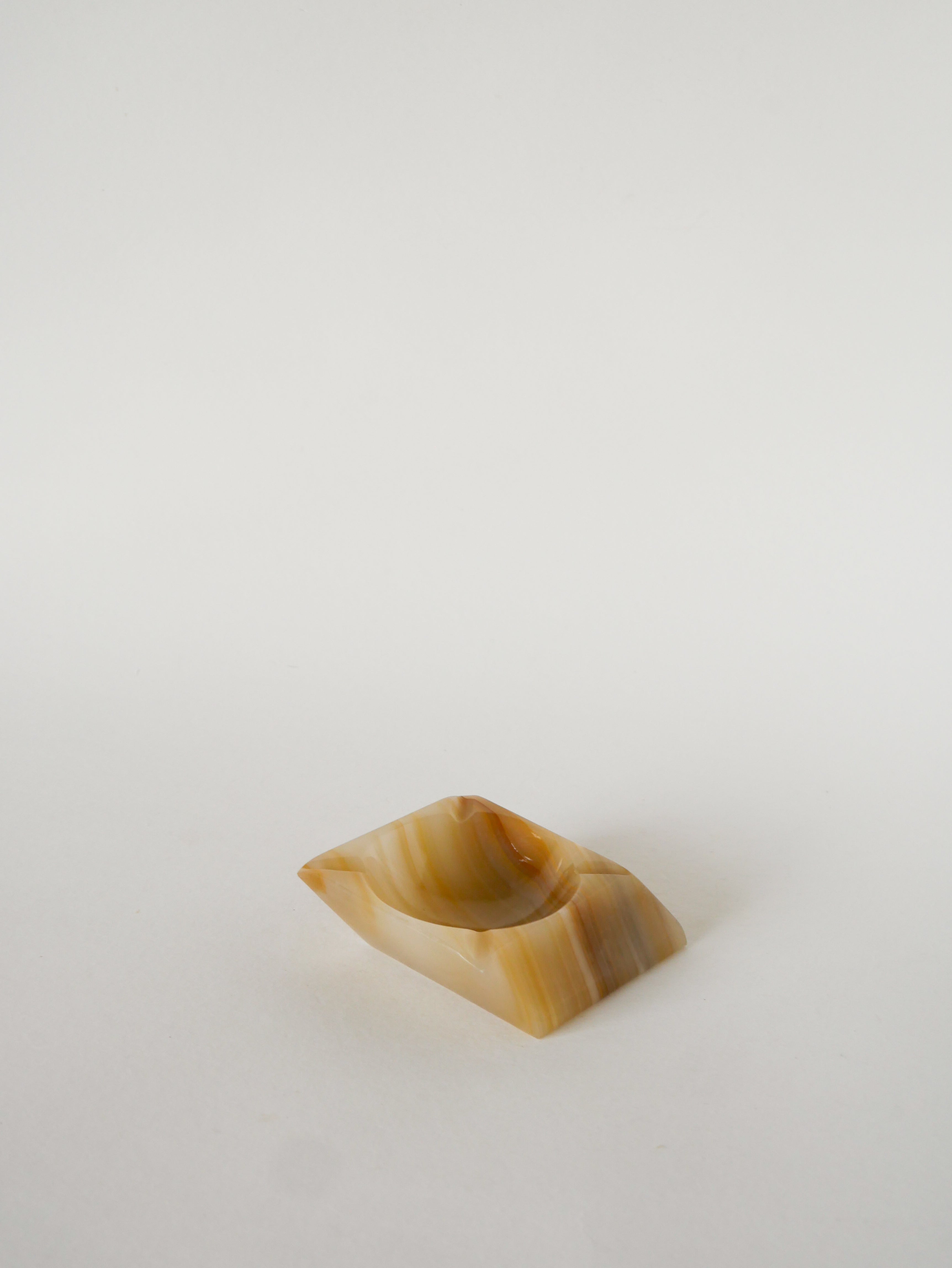 Cendrier En Onyx, Forme Carrée, Beige, Design, 1970 - 10 X 10 Cm