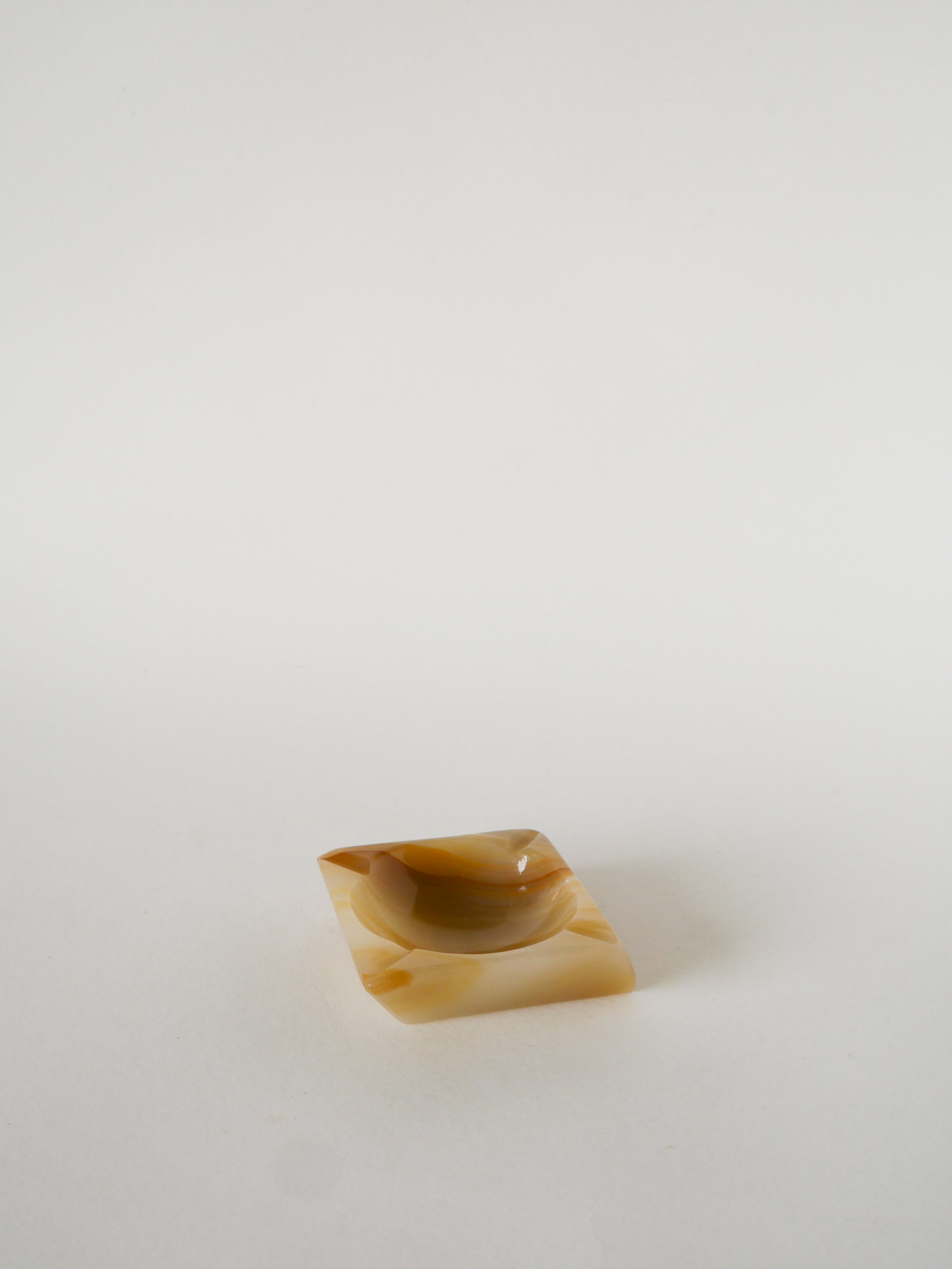 Cendrier En Onyx, Forme Carrée, Beige, Design, 1970 - 10 X 10 Cm