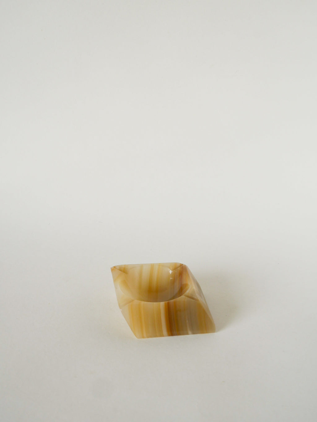 Cendrier En Onyx, Forme Carrée, Beige, Design, 1970 - 10 X 10 Cm