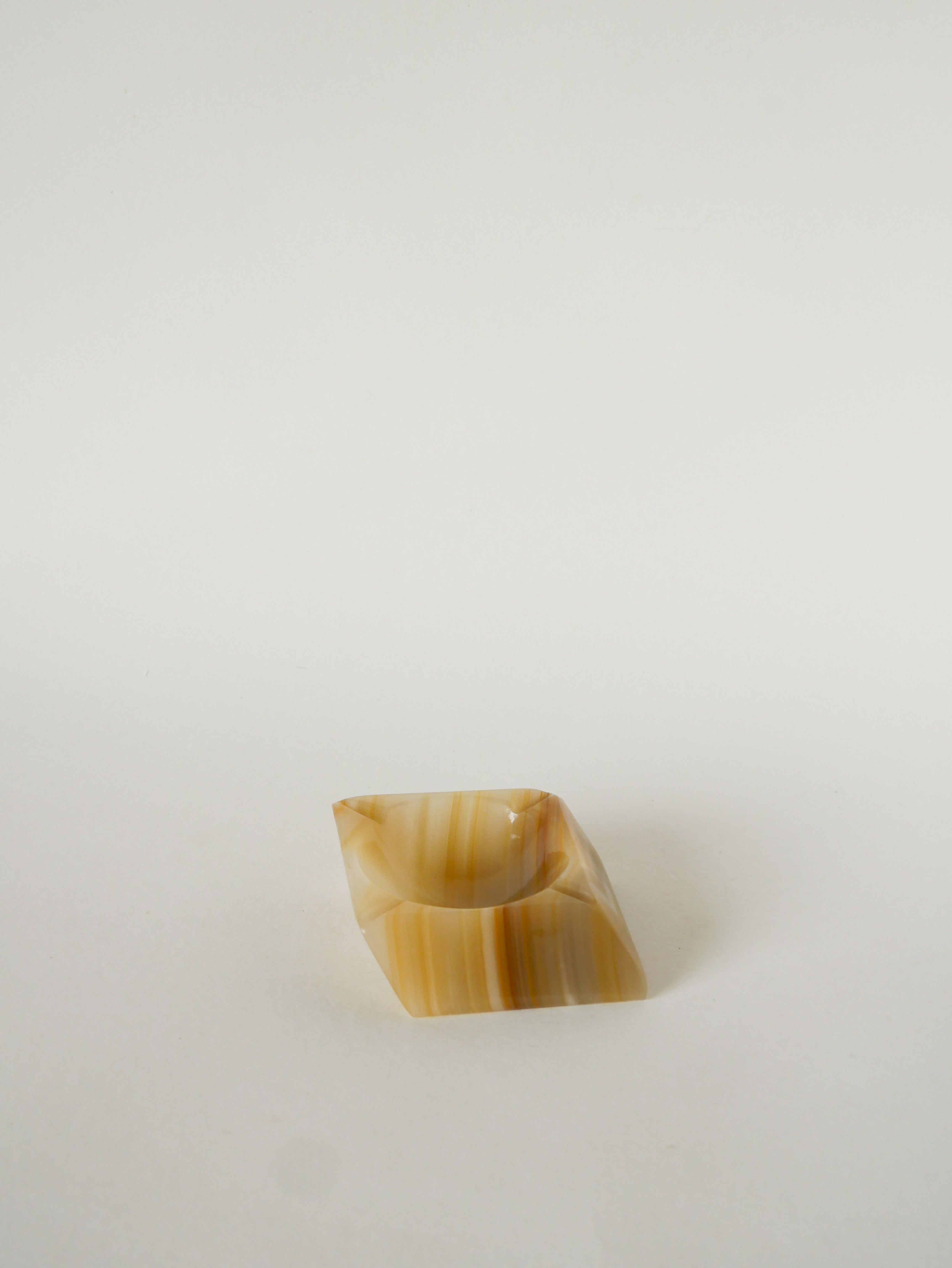 Cendrier En Onyx, Forme Carrée, Beige, Design, 1970 - 10 X 10 Cm