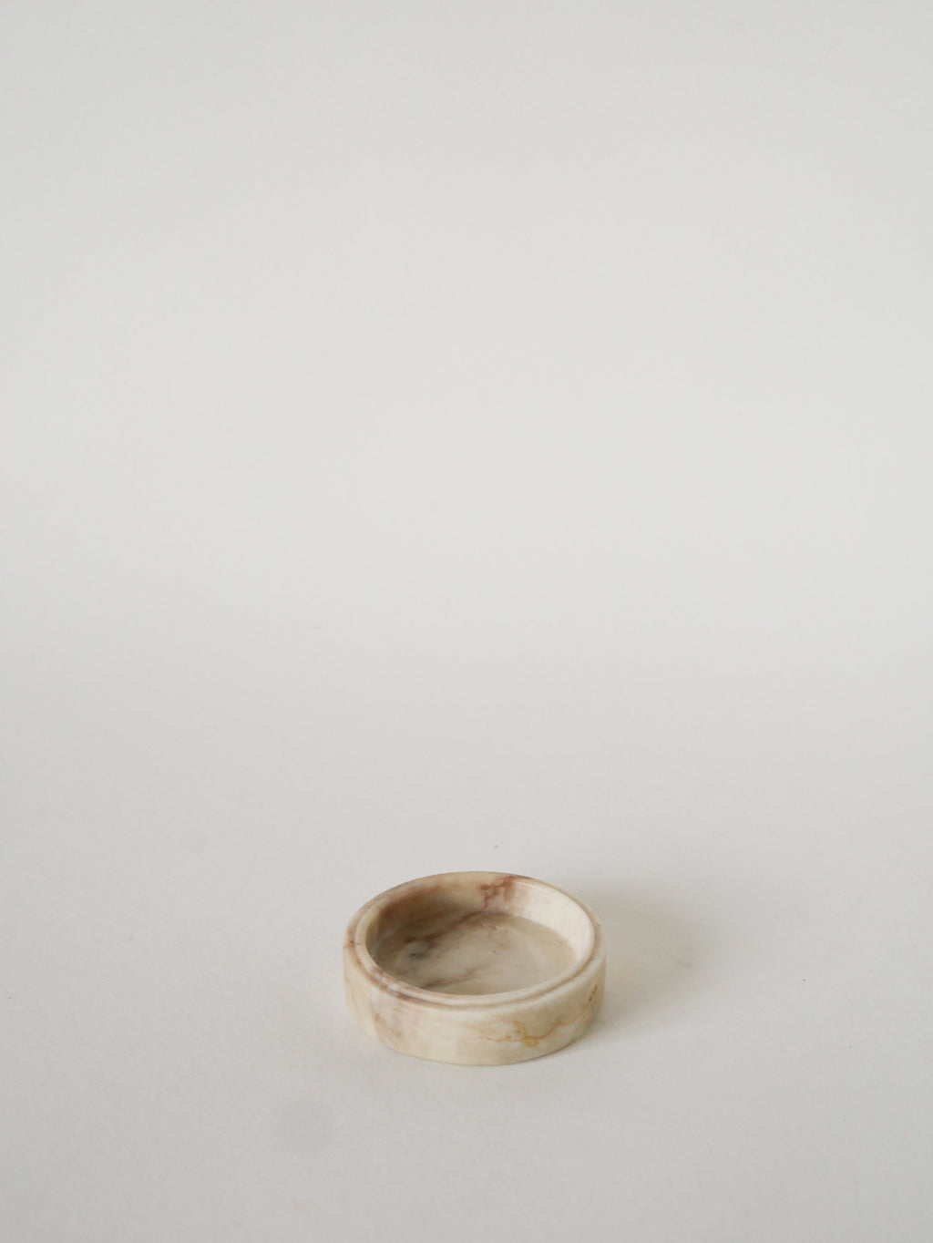 Petite Boîte En Albâtre, Forme Ronde, Beige, Design, 1970 - 7 Cm