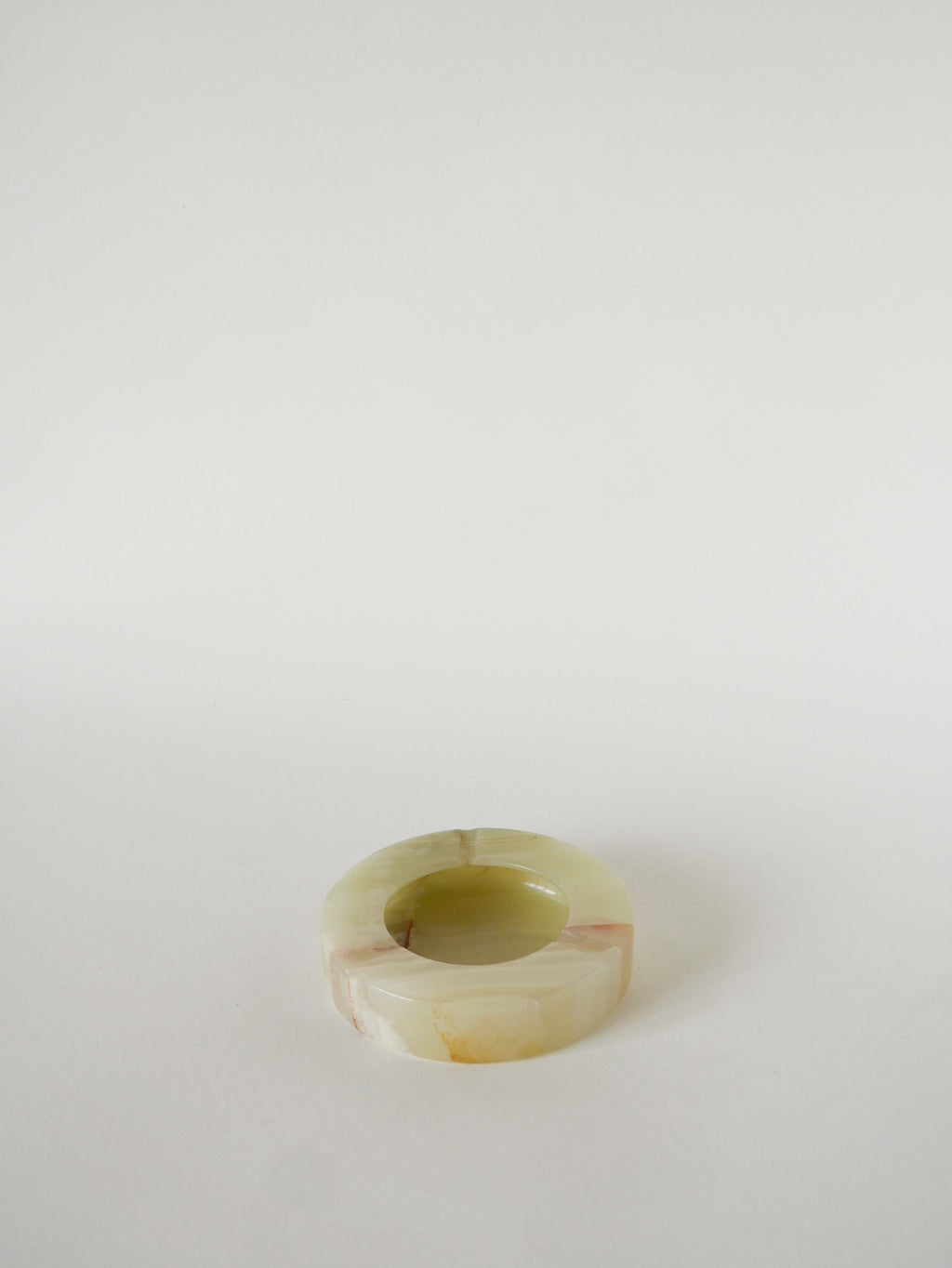 Cendrier En Onyx, Crème Et Vert, Design, 1970 - 12.5 Cm