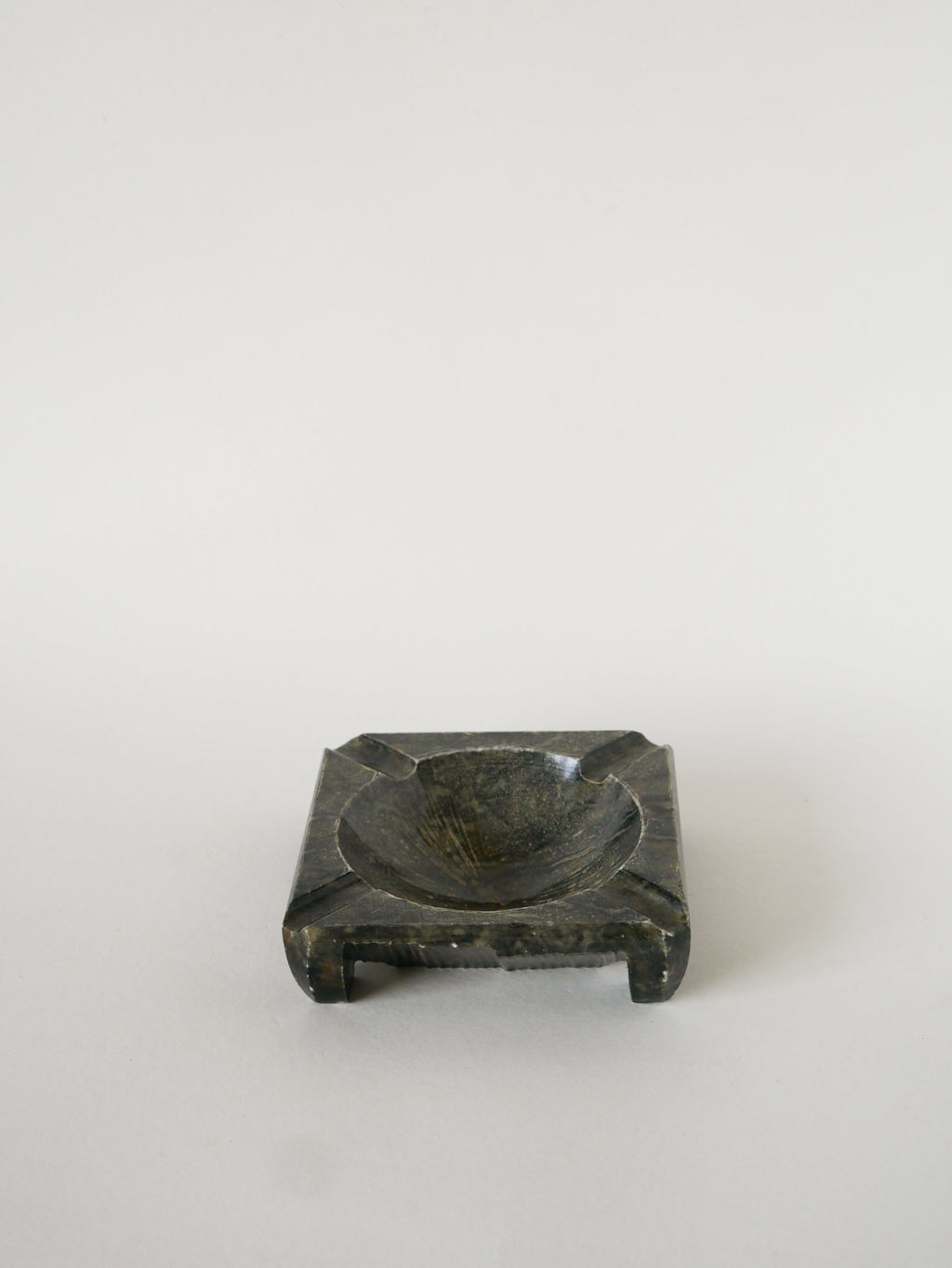 Très Grand Cendrier En Marbre, Forme Carrée, Gris Foncé, Design, 1970