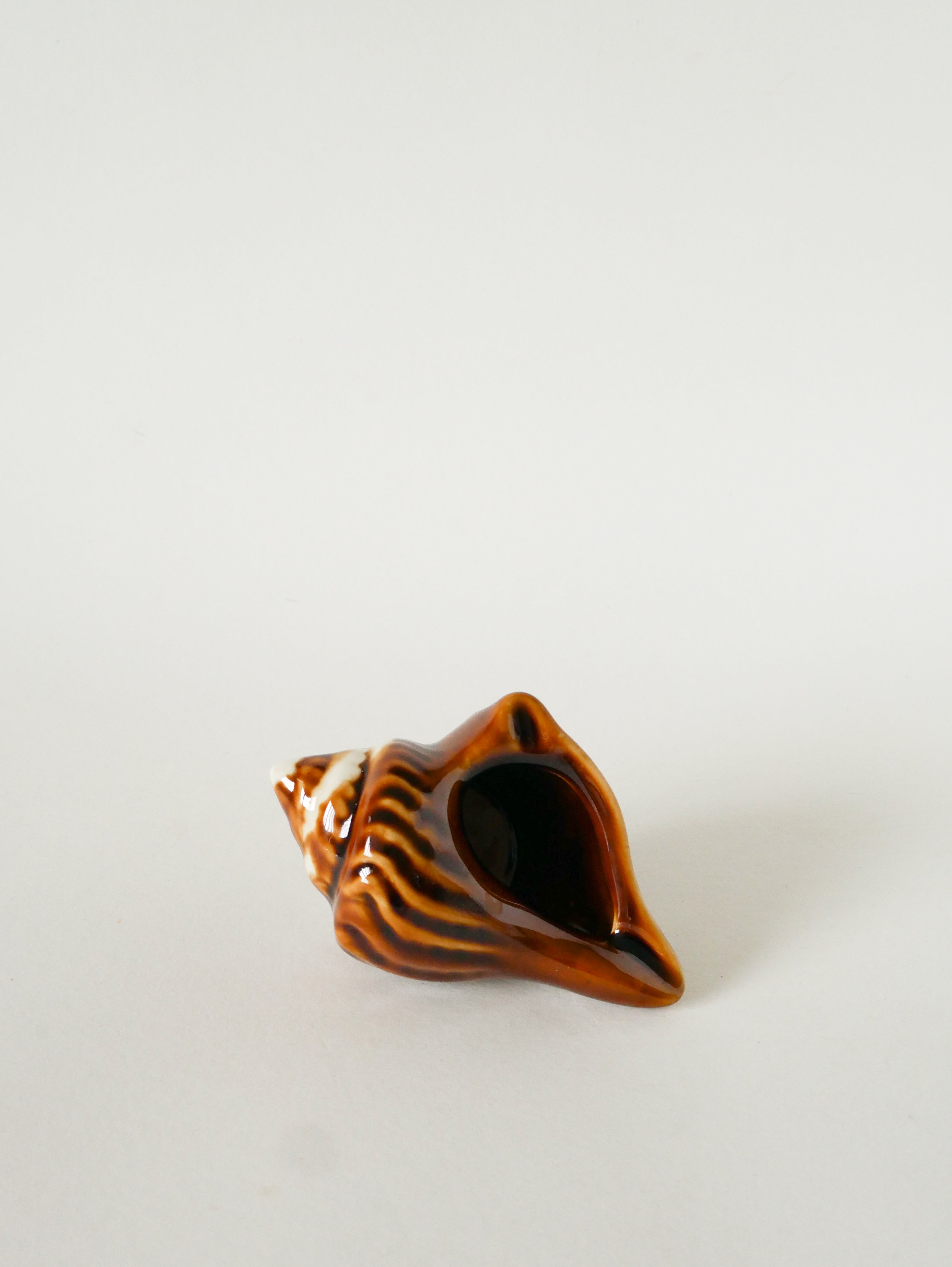 Vide-Poche Coquillage En Barbotine, Marron Clair, 1970 - 15 X 10 Cm