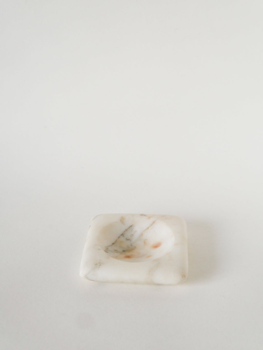 Vide-Poche En Albâtre, Forme Ronde, Blanc Et Gris, Design, 1970 - 13 X 13 Cm