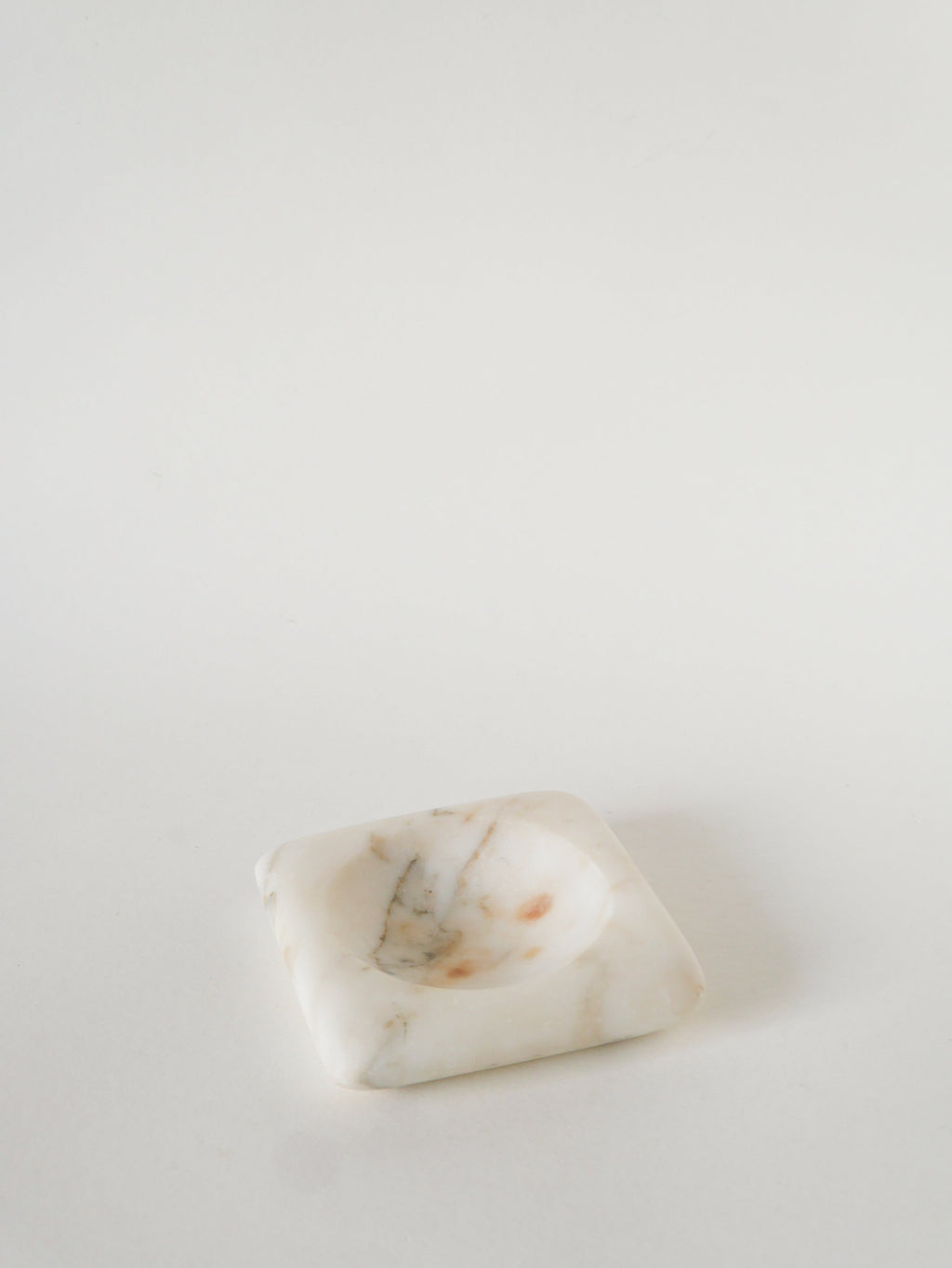 Vide-Poche En Albâtre, Forme Ronde, Blanc Et Gris, Design, 1970 - 13 X 13 Cm
