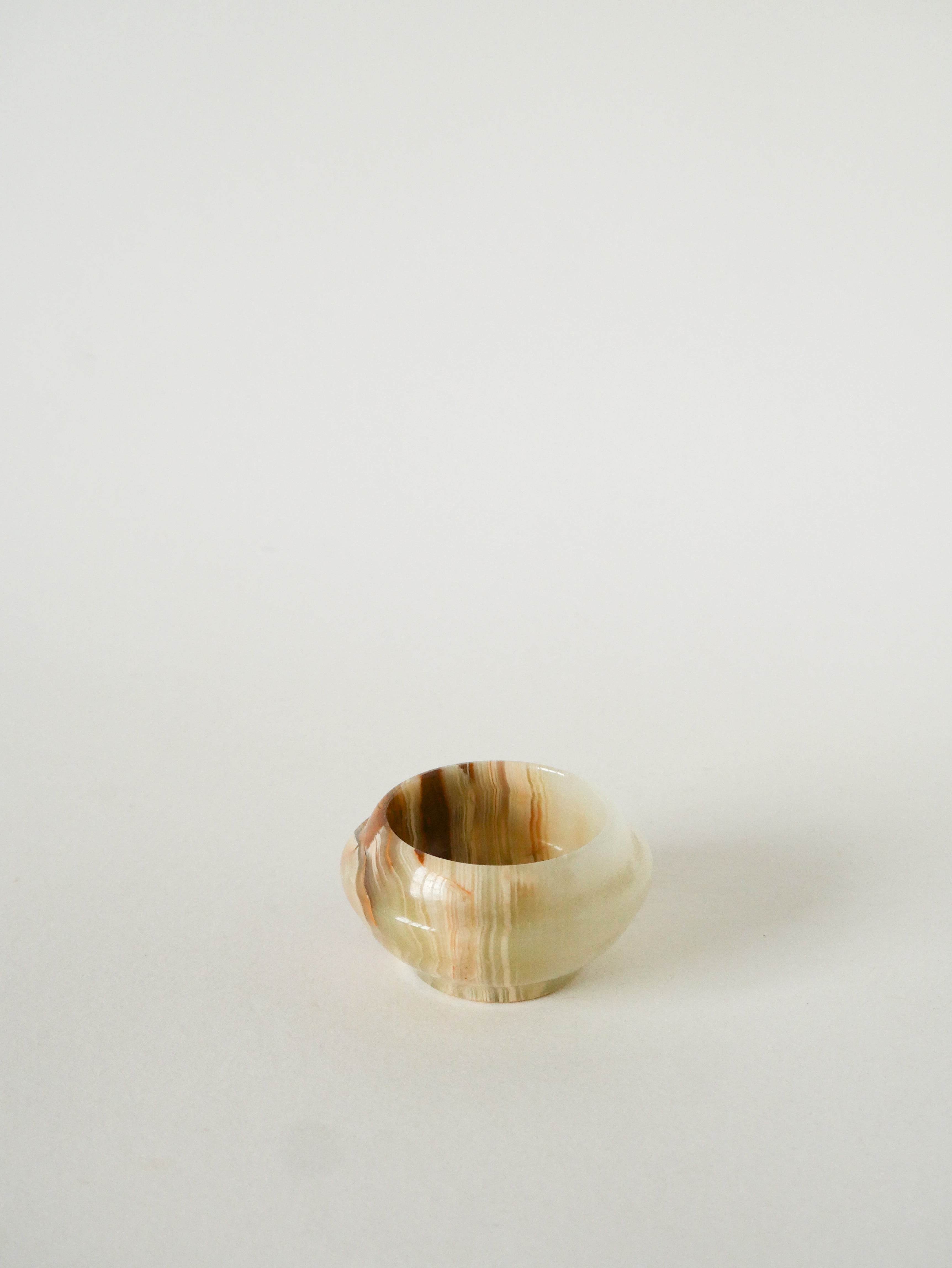 Petite Boîte En Onyx, Forme Ronde, Beige, Design, 1970 - 8 X 6 Cm