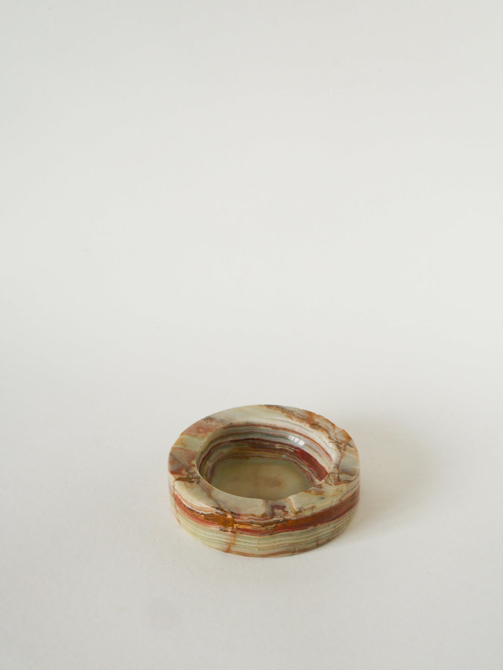 Grand Vide-Poche En Albâtre, Forme Ronde, Beige Et Marron, Design, 1970 - 13 X 3.5 Cm