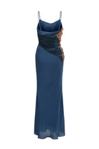 Robe longue avec plissés et imprimé papillon