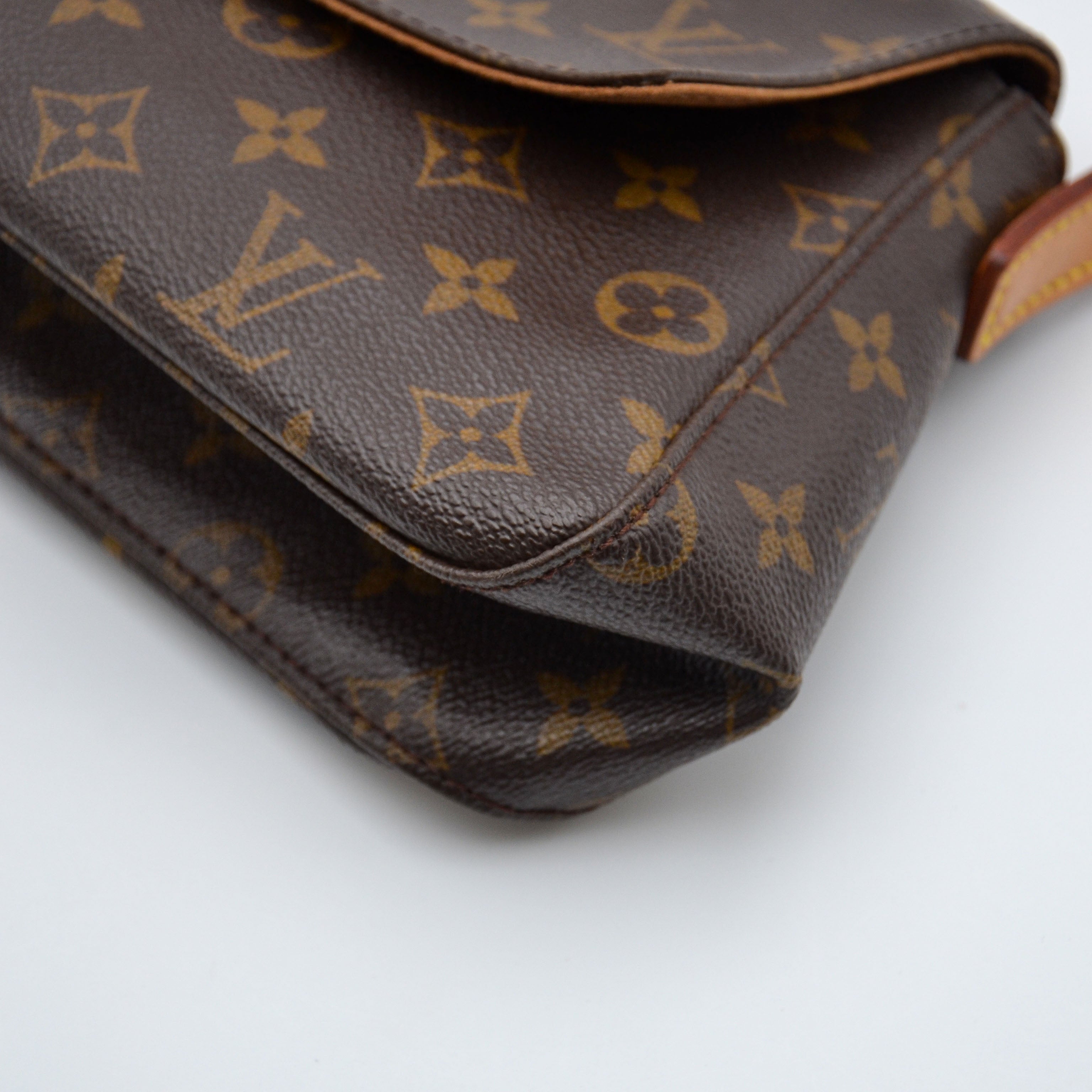 Louis Vuitton Mini Looping Monogramme