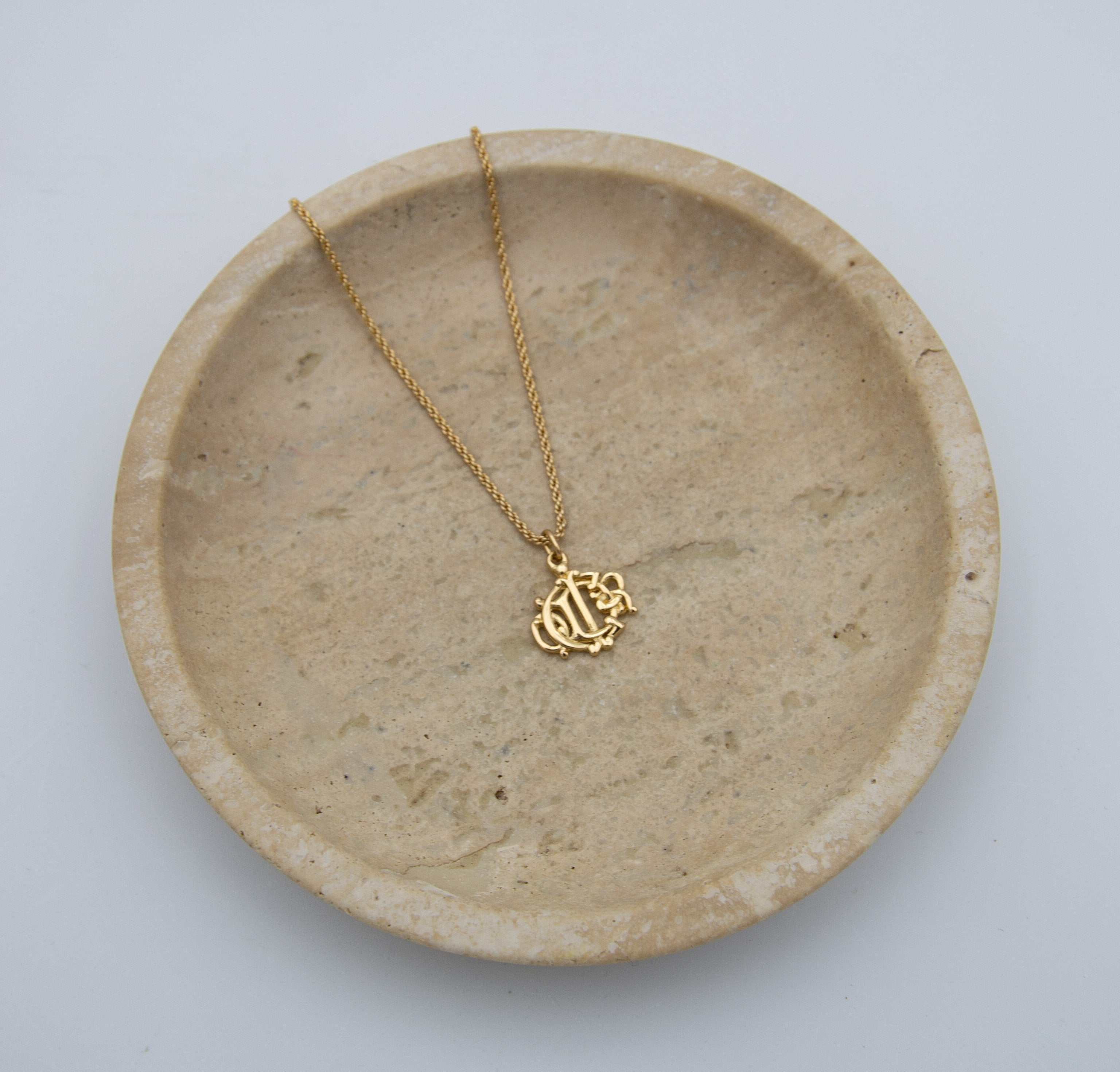 Christian Dior Collier Vintage 1980S – Pendentif Lettres Gothiques