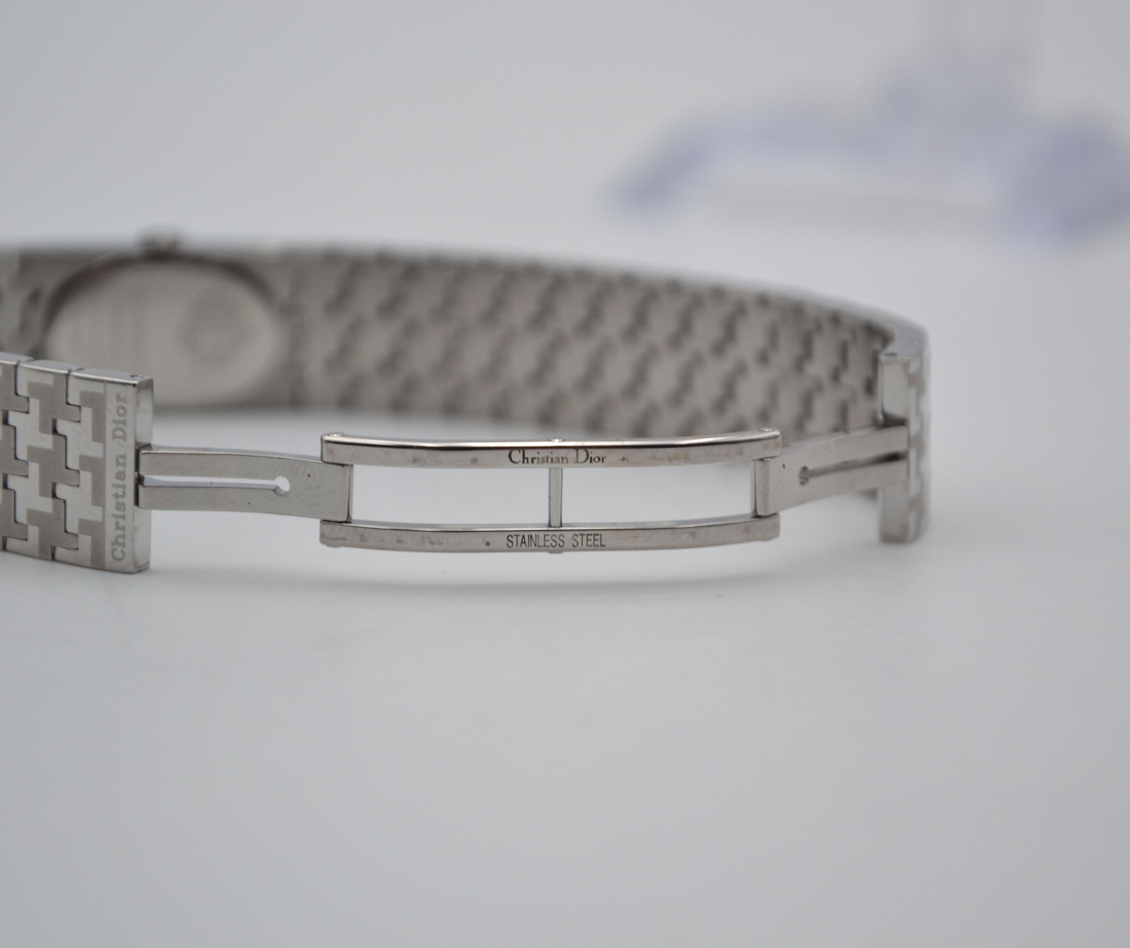 Montre Vintage Acier Quartz D70-100