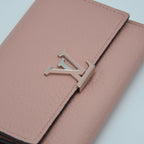 Portefeuille Louis Vuitton Capucines Compact Trifold