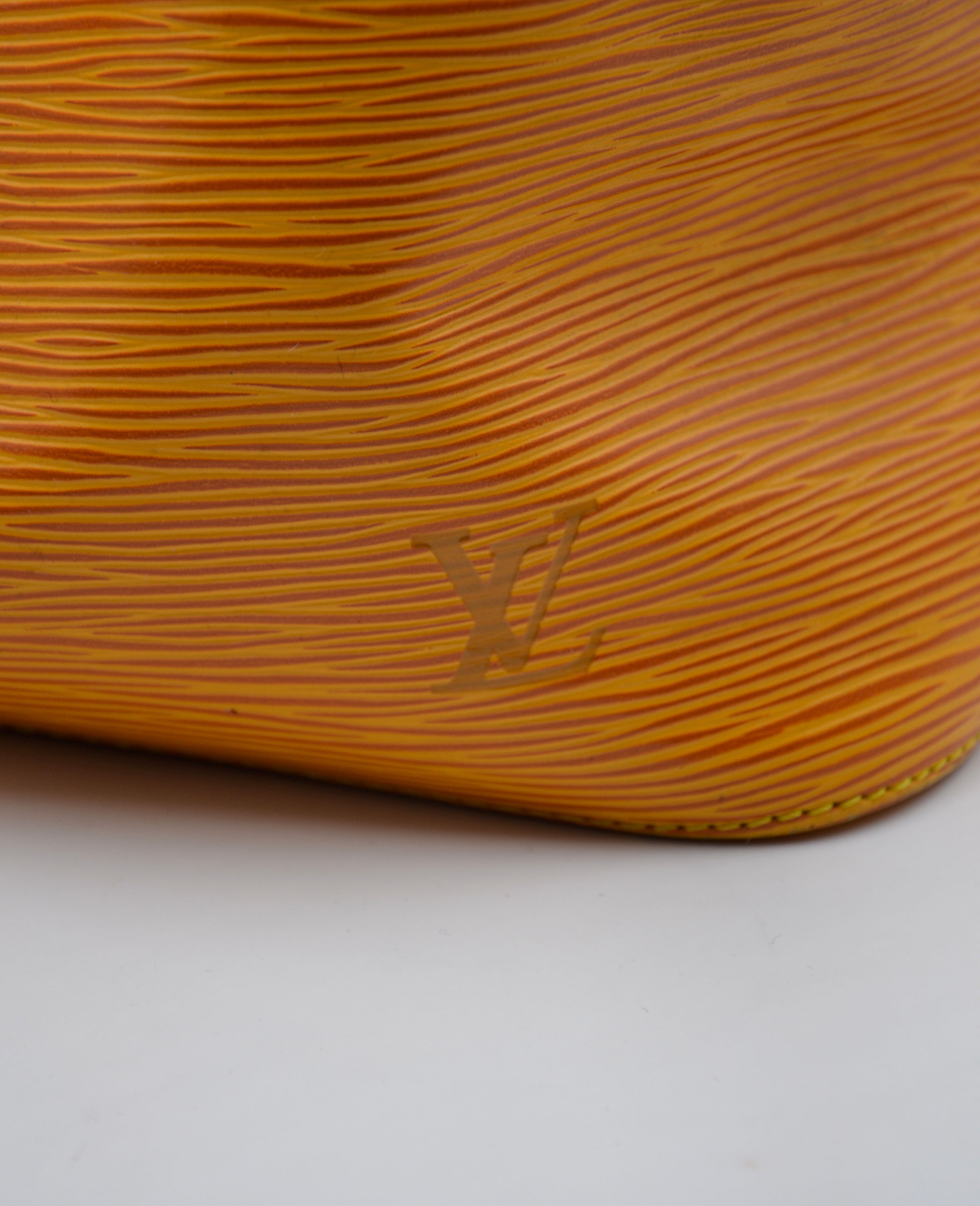 Louis Vuitton Noé Pm Cuir Épi Jaune