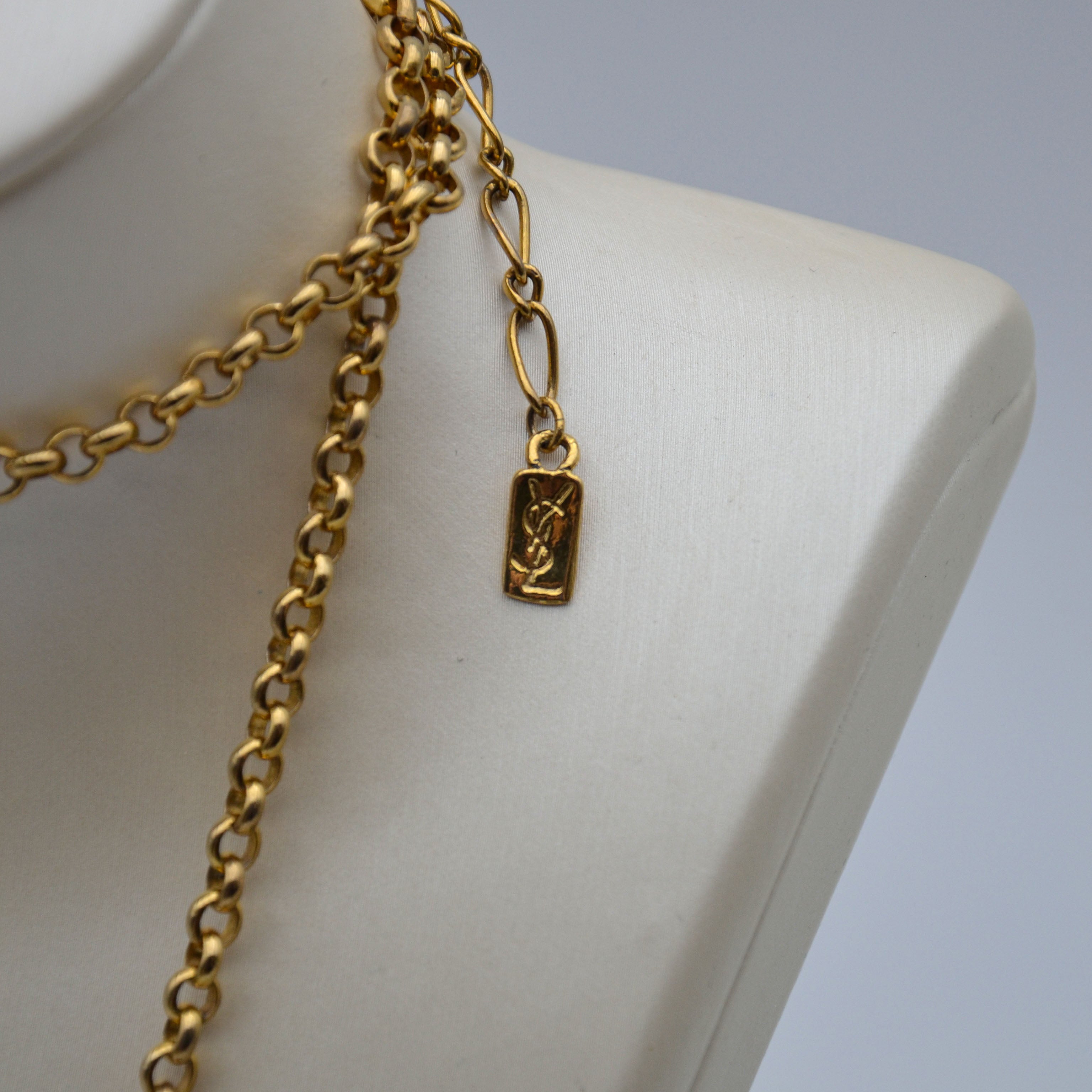 Yves Saint Laurent Collier Cœur Vintage