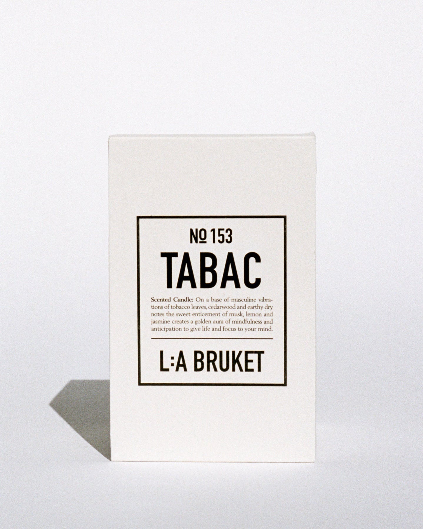 153 · Bougie Parfumée · Tabac · 260 G