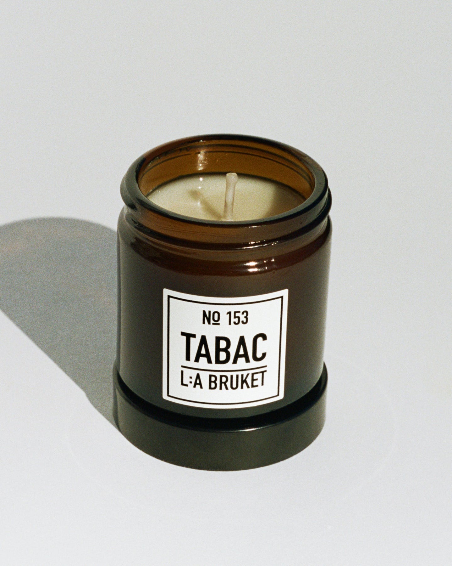 153 · Bougie Parfumée · Tabac · 260 G