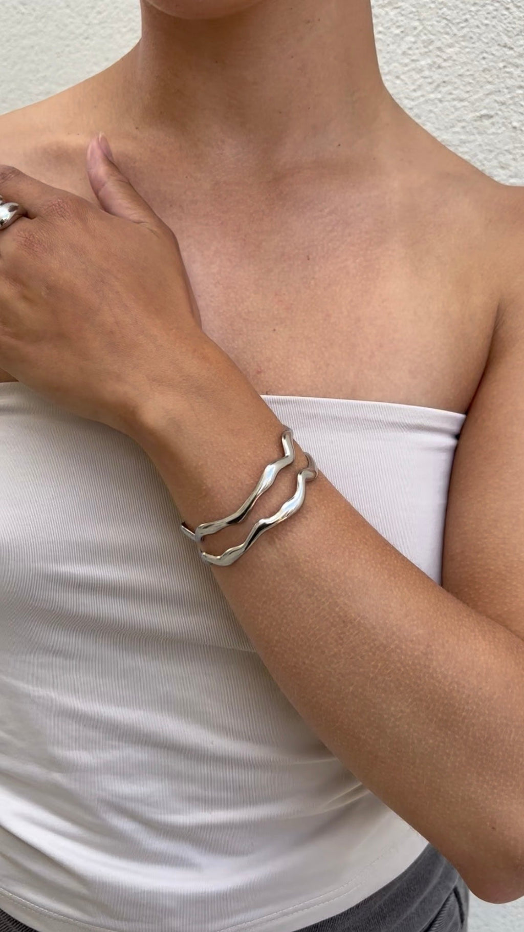 Bracelet Wave Bangle