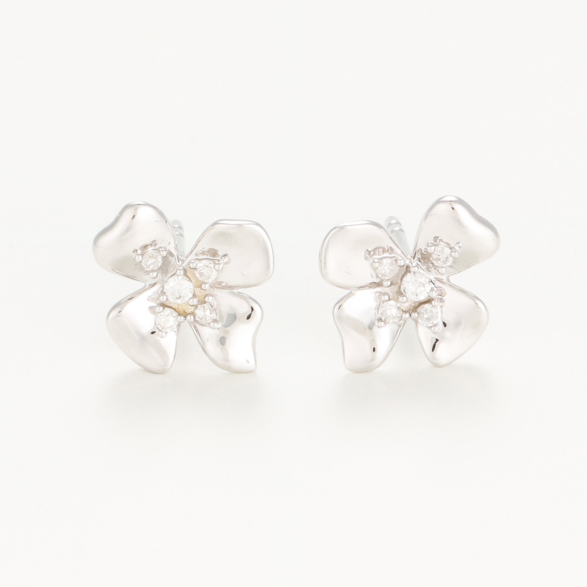 Boucles D'Oreilles "Pistil" D0,05/18
