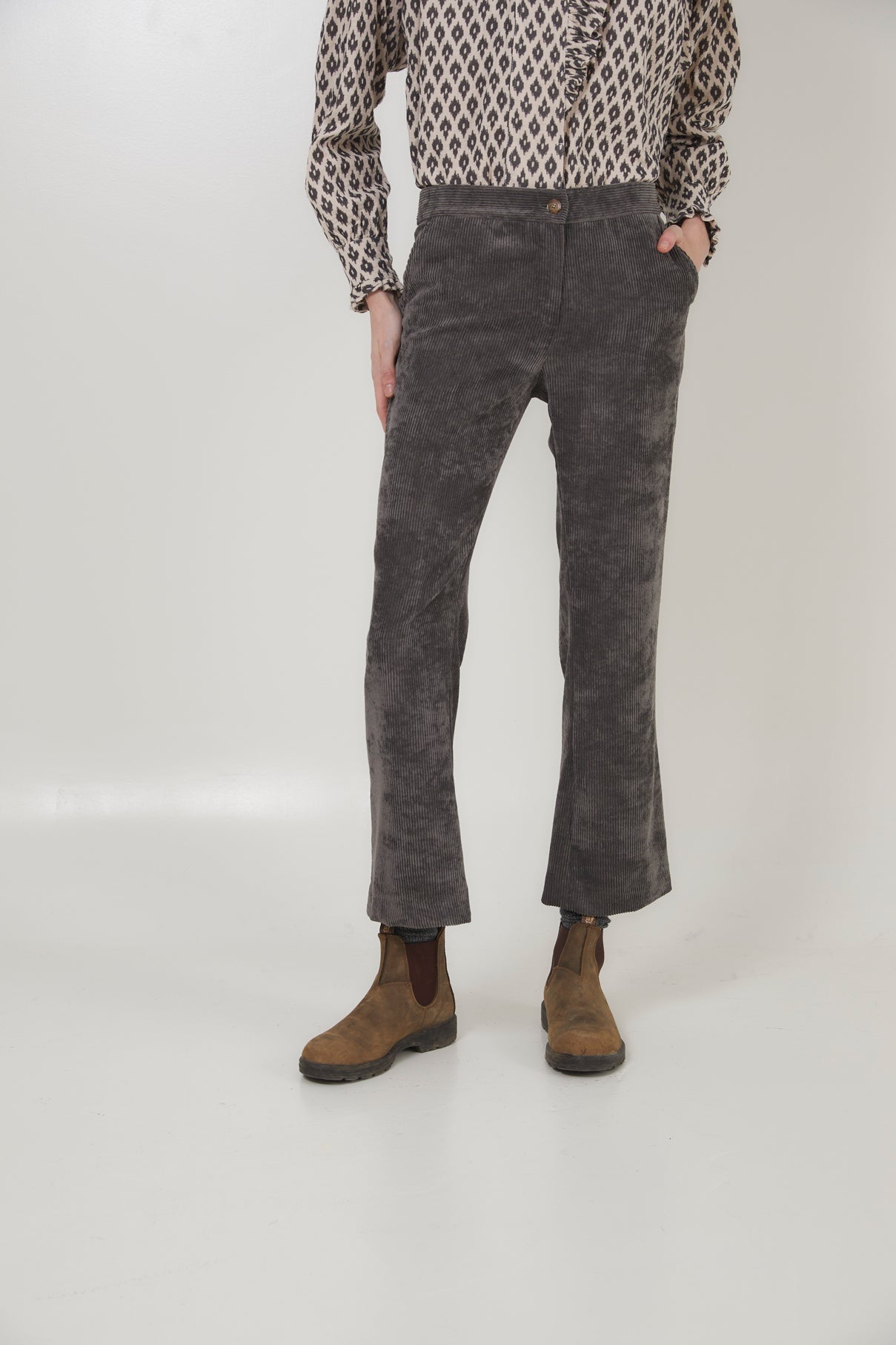 Pantalon Trompette Velours Côtelé Gris