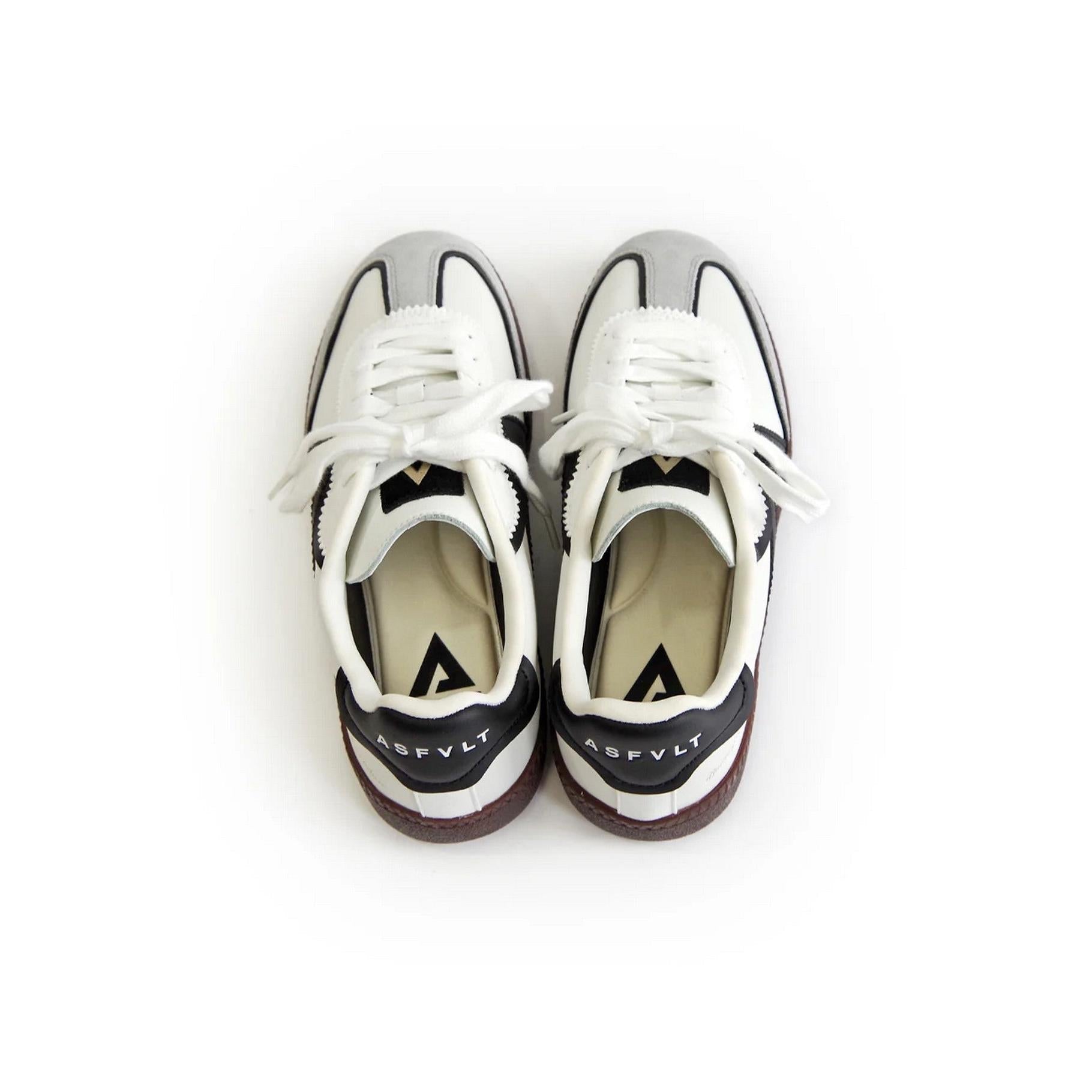 Sneakers Elite Classic - White-Black Dk Gum