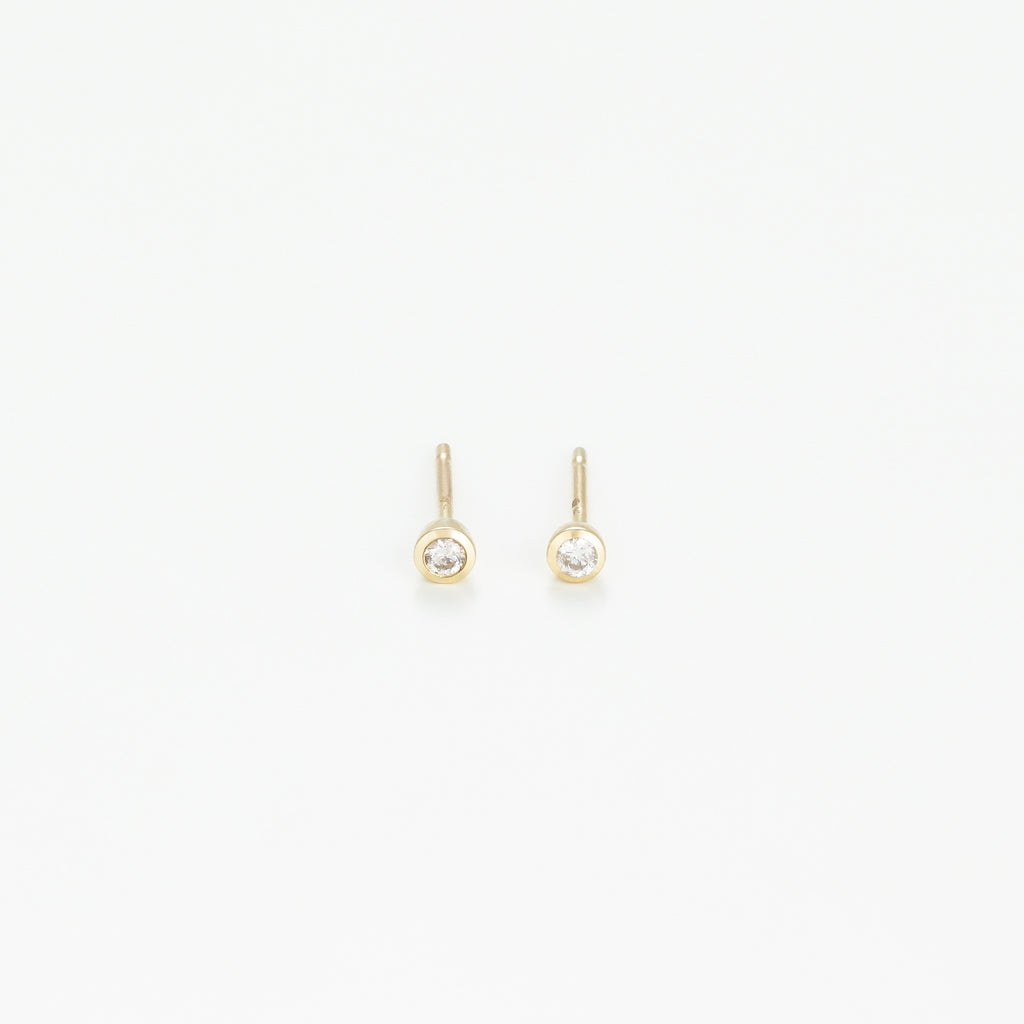 Boucles D'Oreilles "Puces Serti Clos 0,06" - Or Jaune